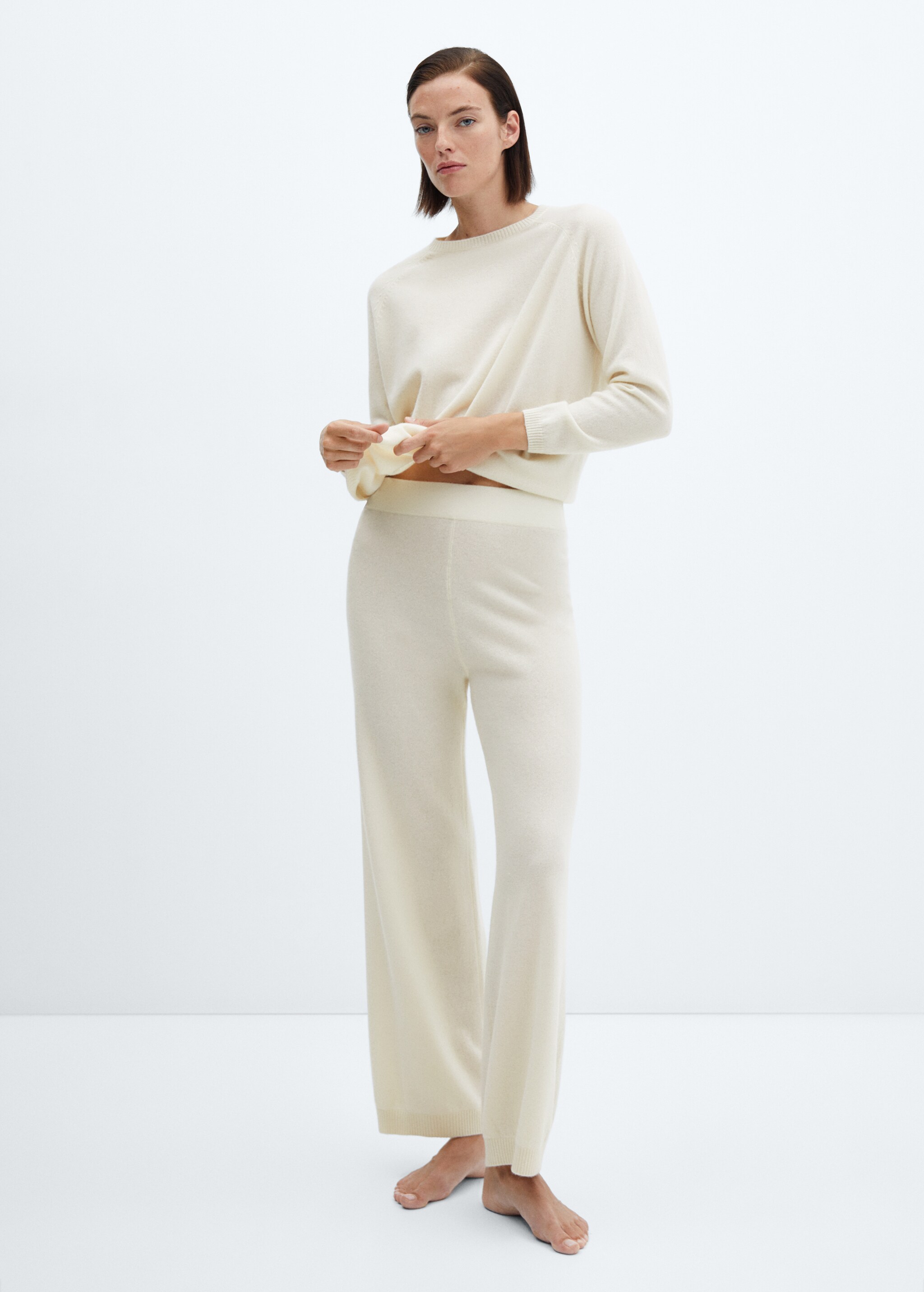 100% Cashmere trousers - General plane