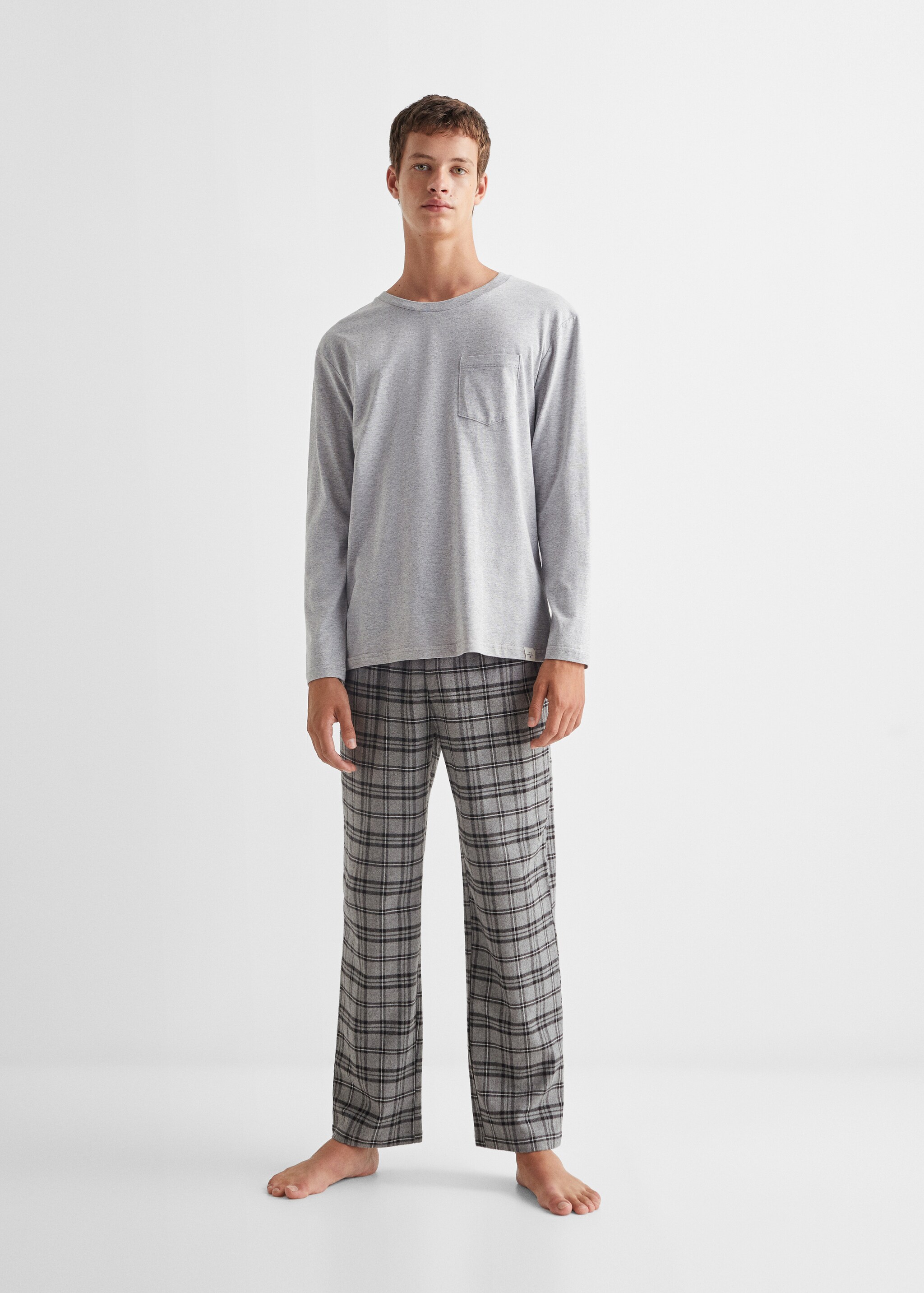 Pyjama long deux pièces carreaux - Plan général