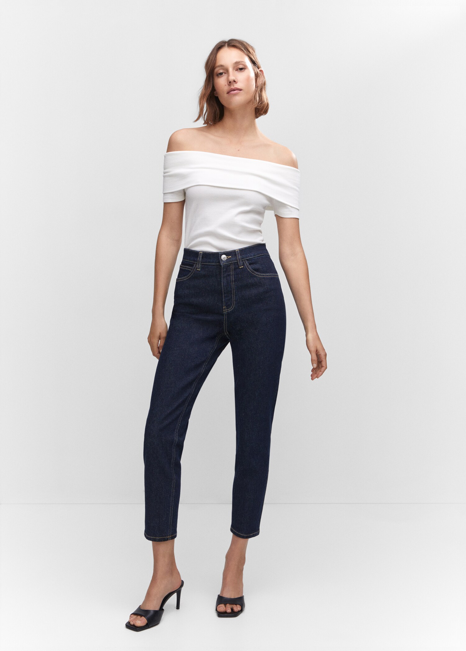 Mom comfort high-rise jeans - General plane