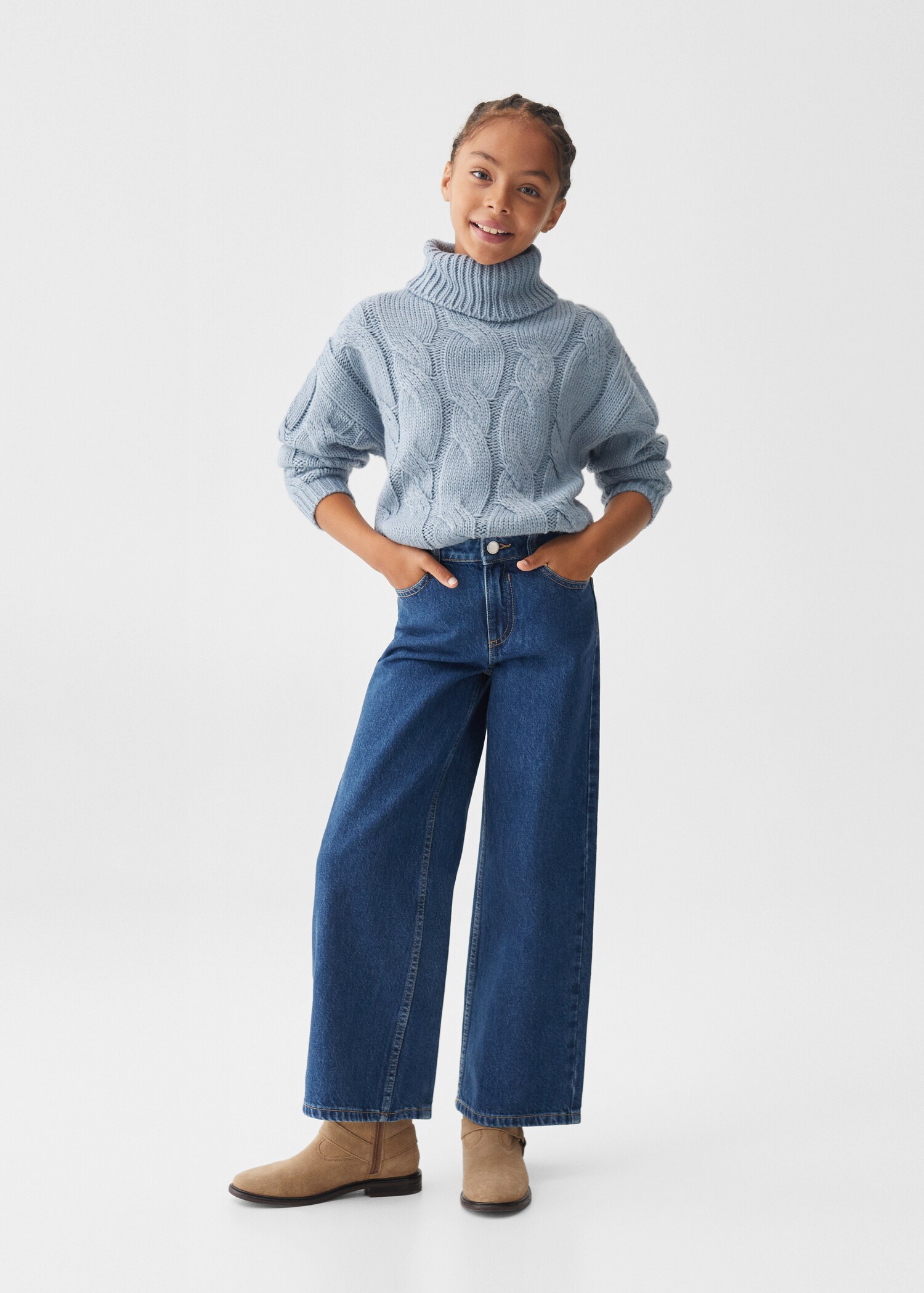 Turtleneck knit sweater - Tampilan Umum