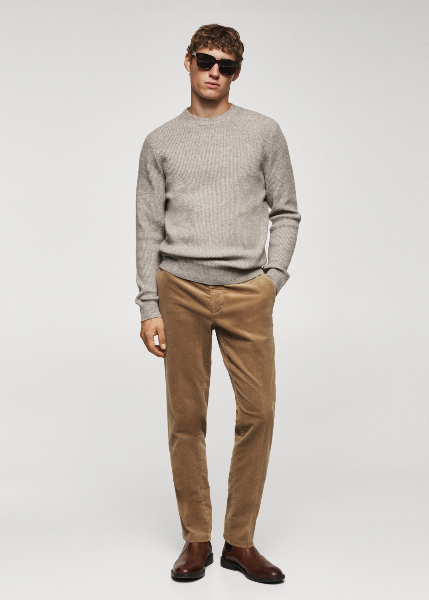 Pantalón slim fit micropana - Plano general