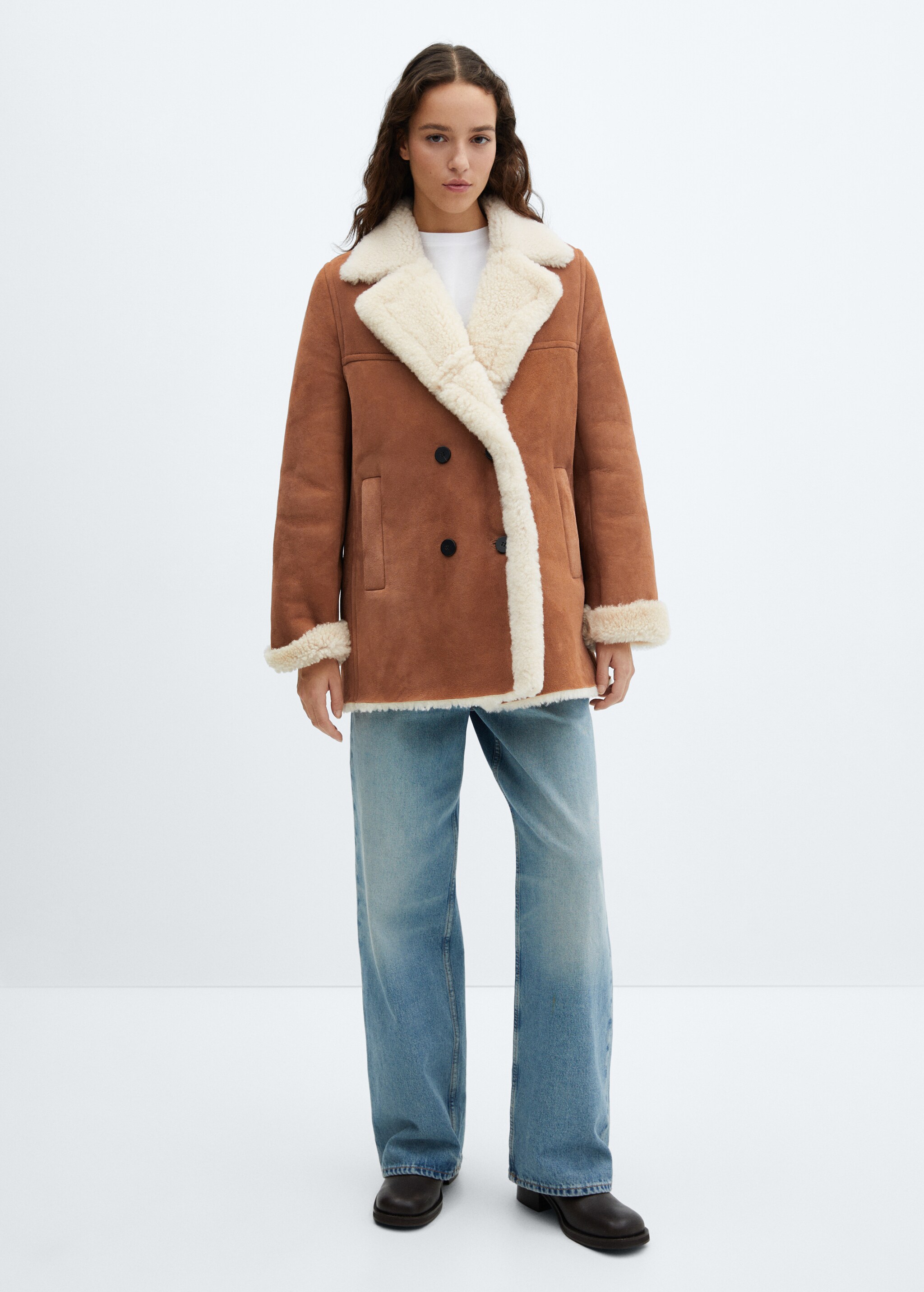 Shearling-lined coat - General plane