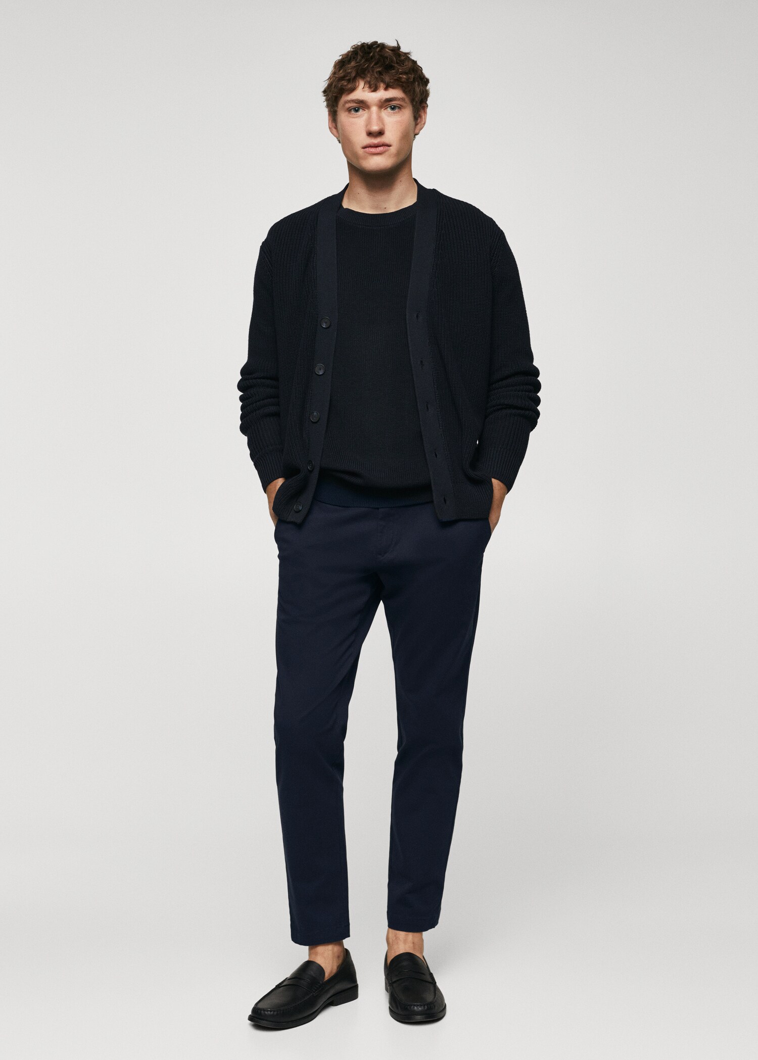 Celana panjang katun crop tapered - Tampilan Umum