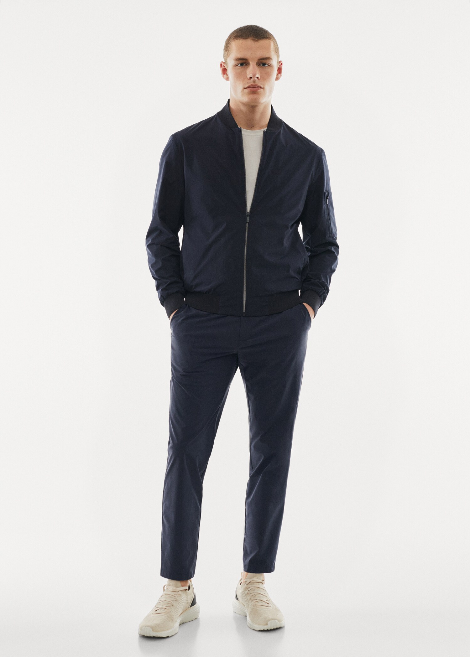 Water-repellent technical trousers - General plane