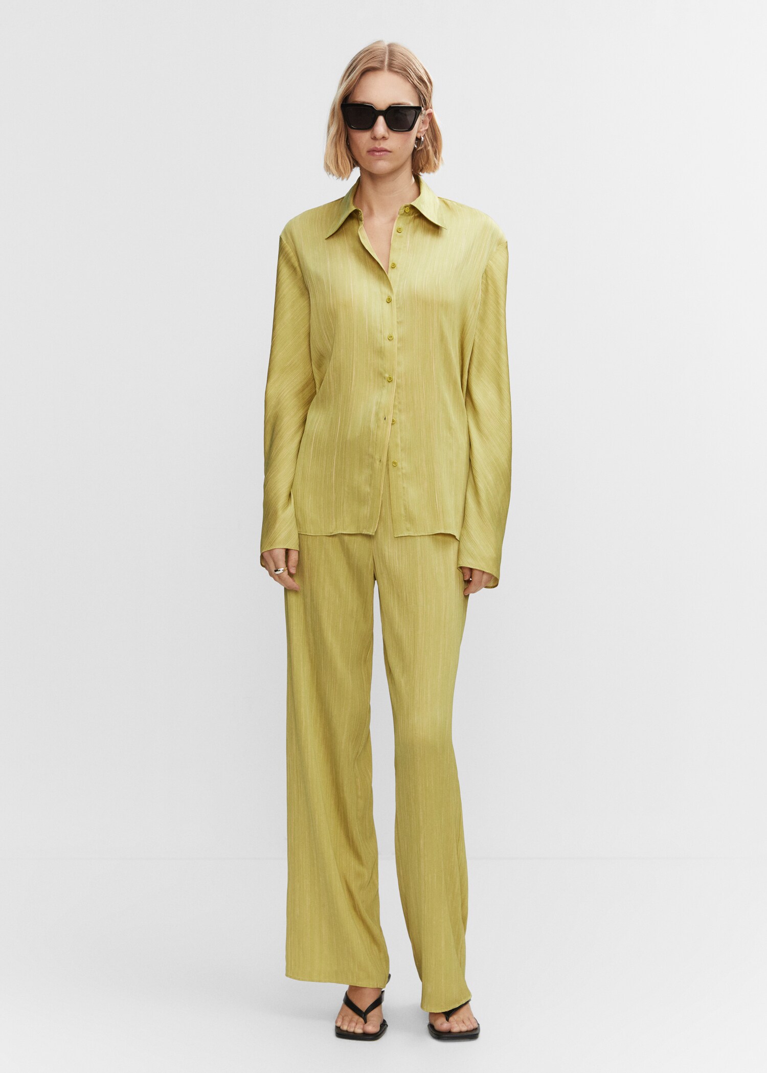 Satin pleated trousers - General plane