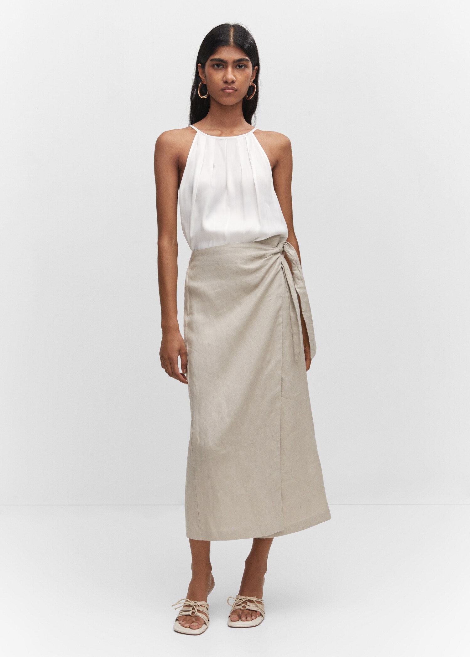 Top satinado cuello halter - Plano general