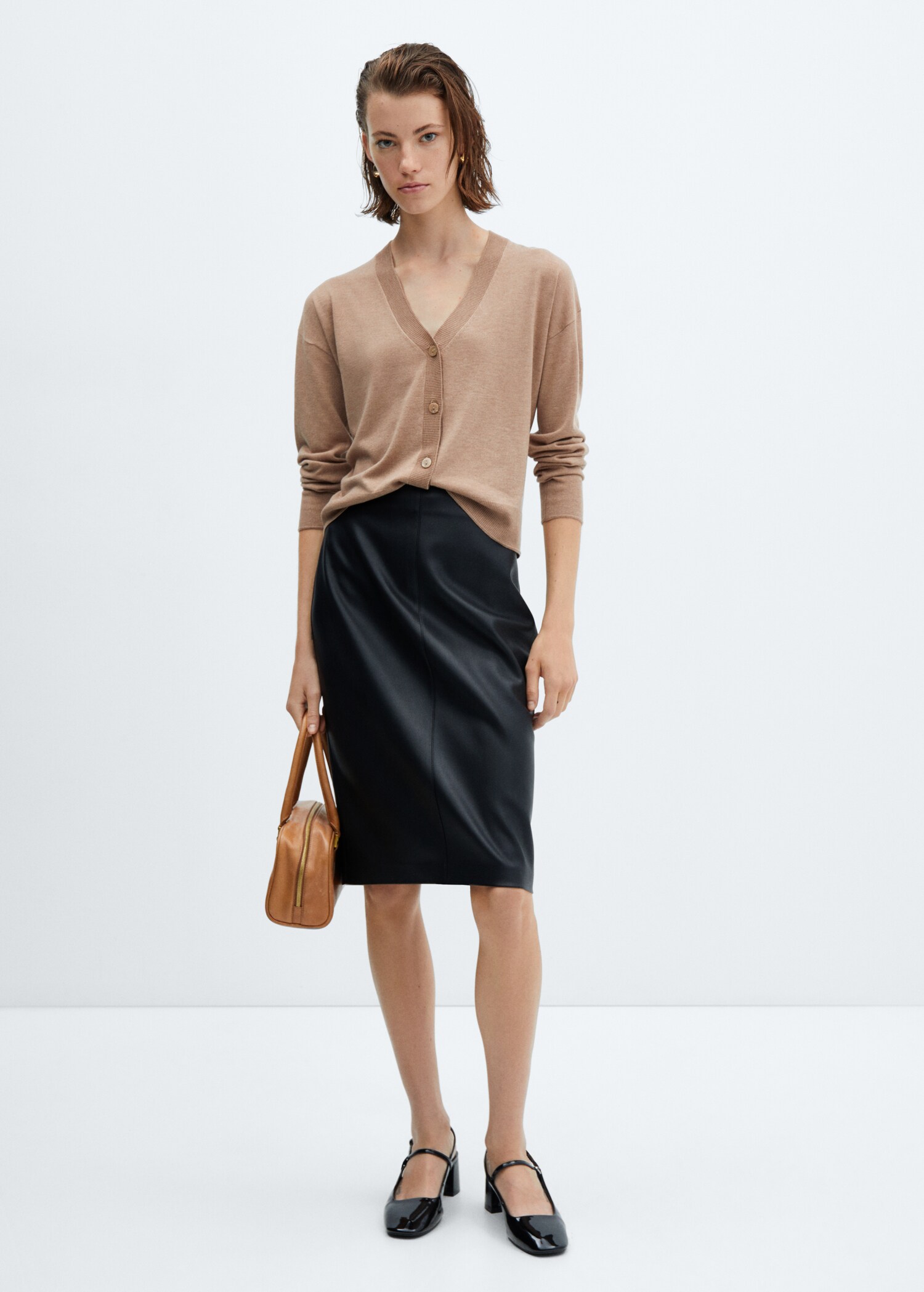 Fine-knit cardigan - General plane