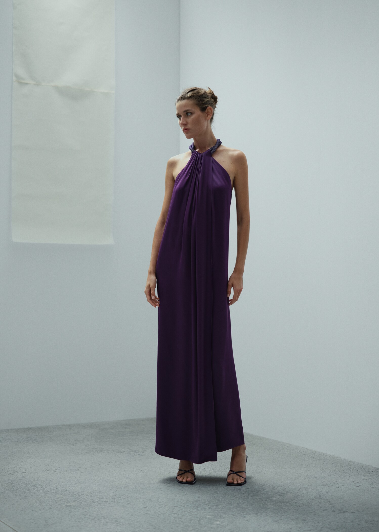 Structured satin dress with rhinestone neckline  - General plane