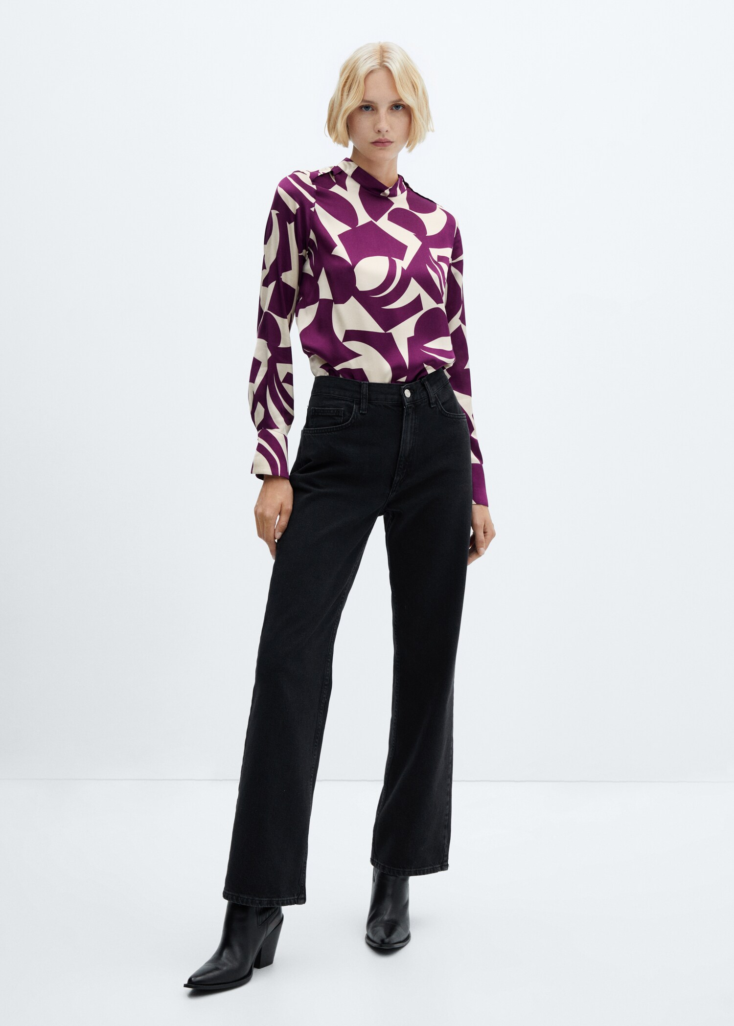 Blusa satinada estampada - Plano general