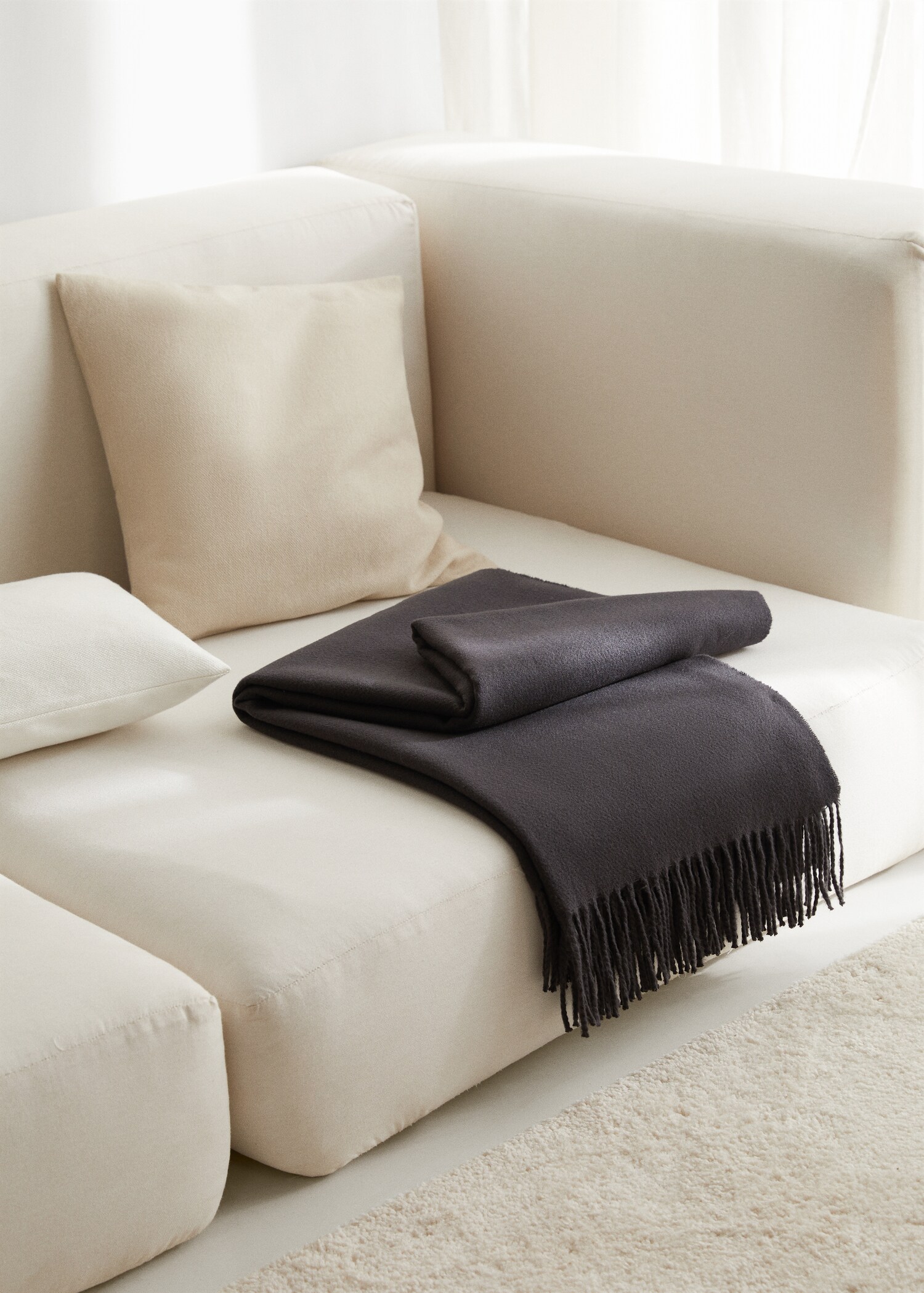 Fringed soft blanket - General plane