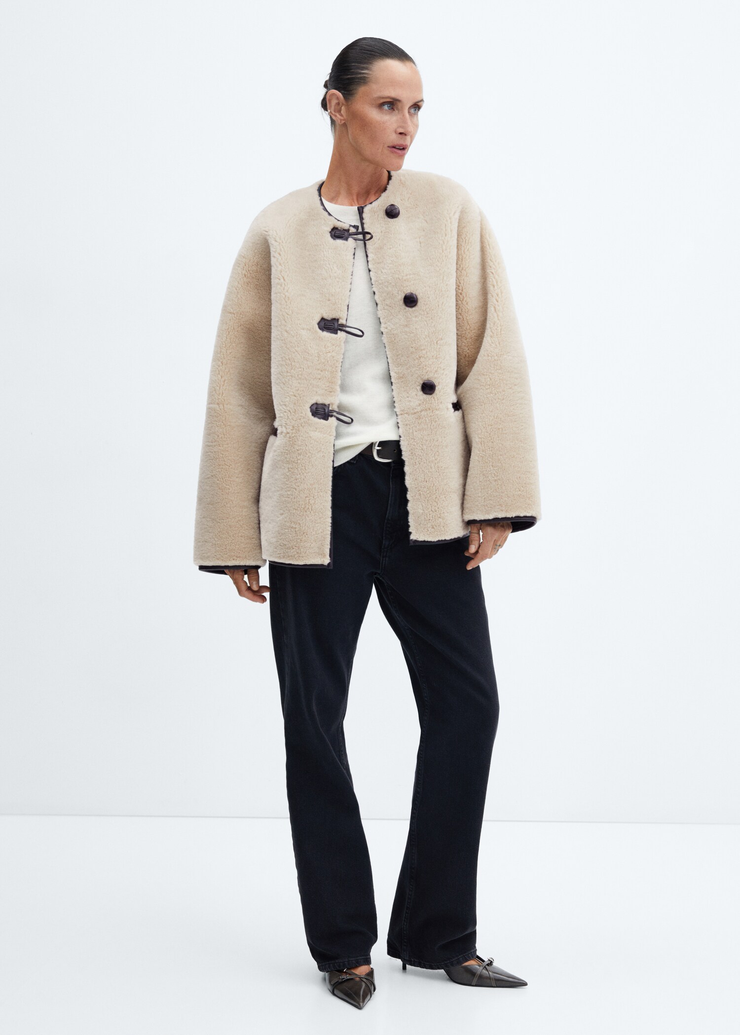 Fur-effect coat with appliqués - General plane