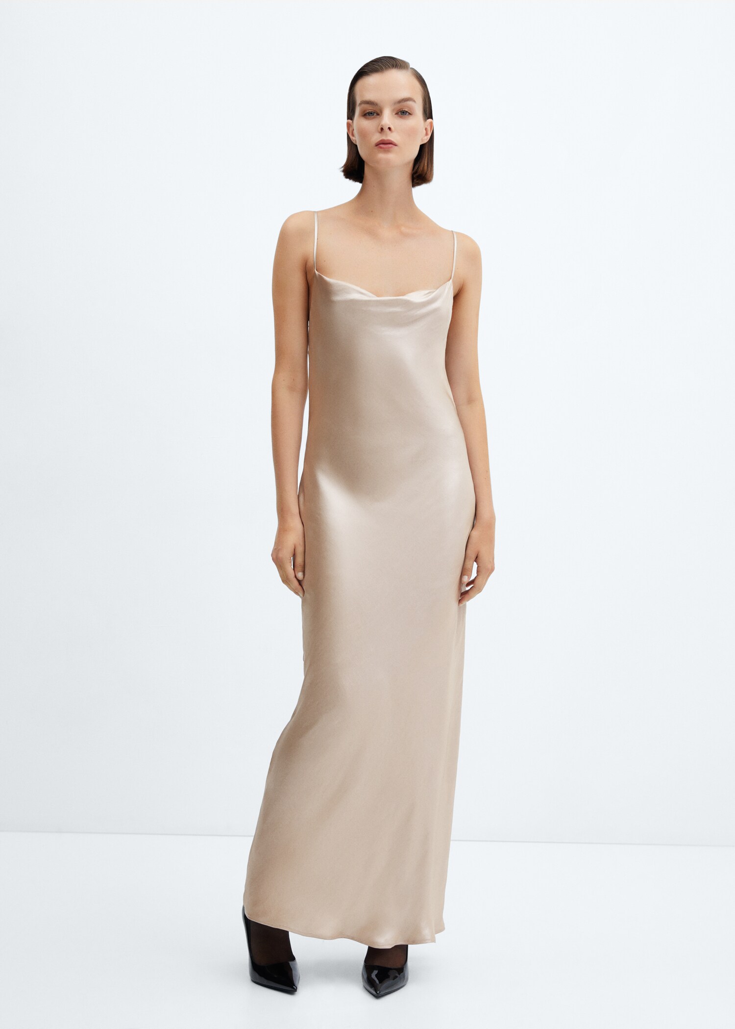Open-back satin-effect dress - General plane