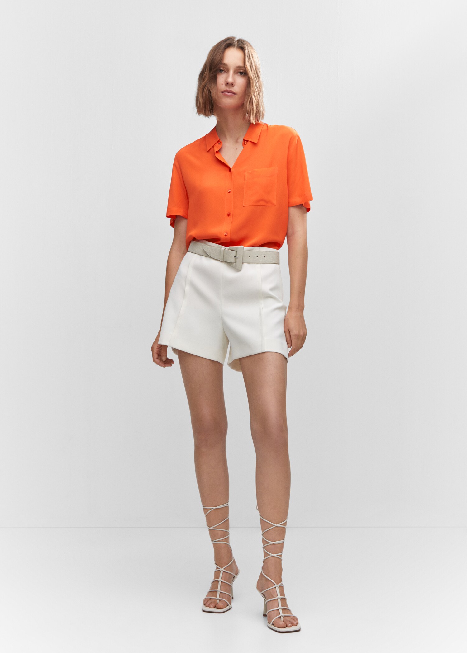 Camisa oversize bolsillo - Plano general