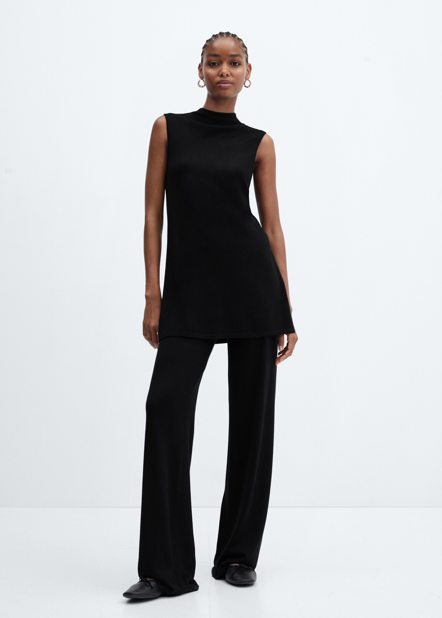 Knitted top with side slit - General plane