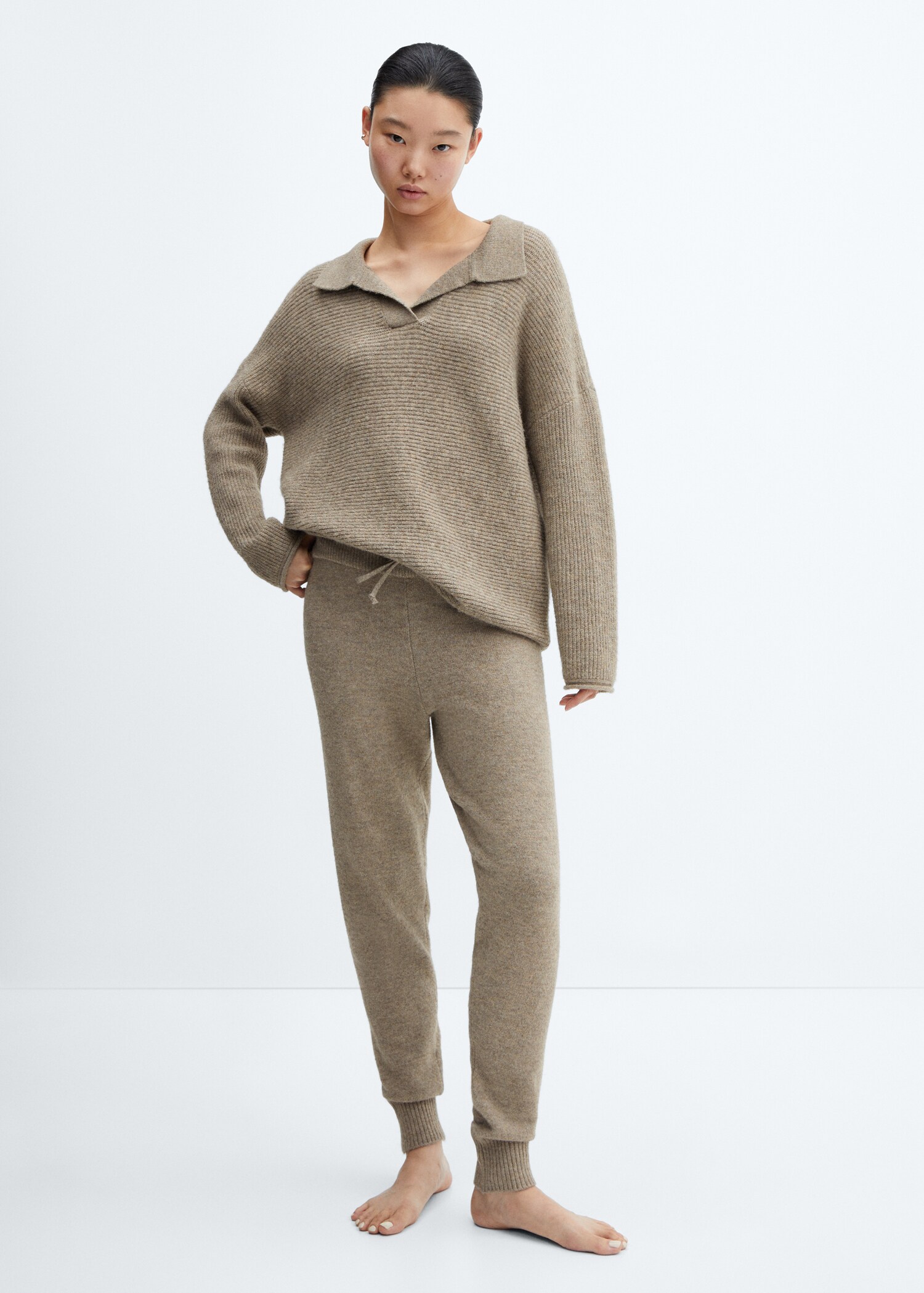 Oversized knit sweater - Plan general