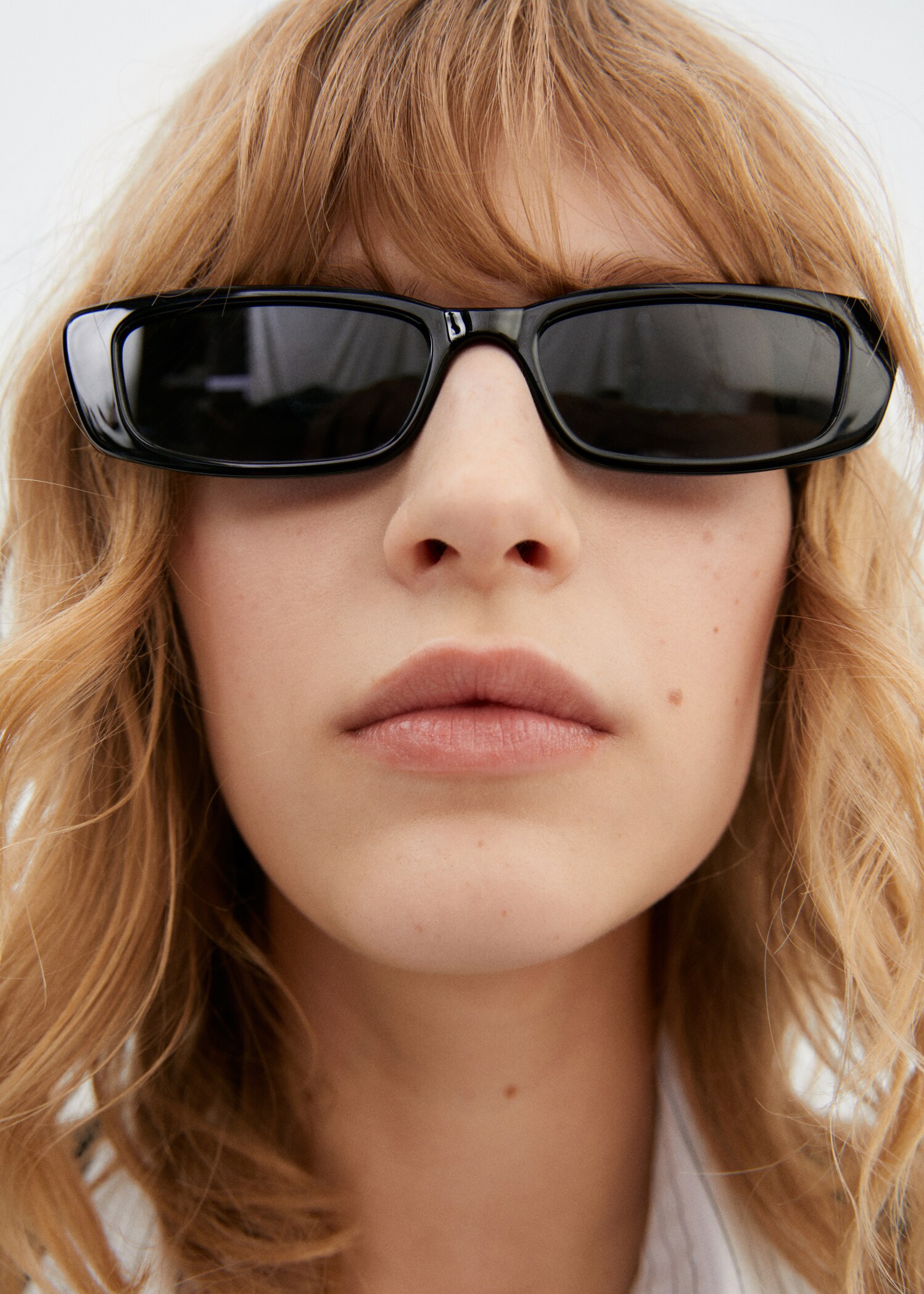Retro style sunglasses - General plane