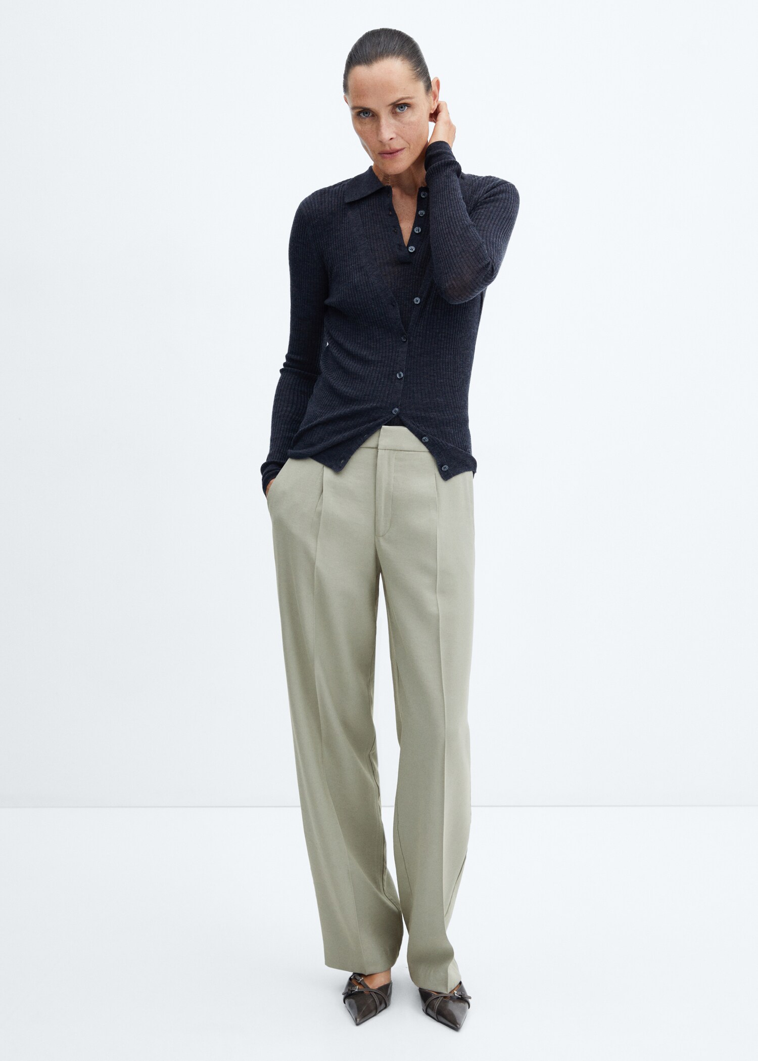 Pantalón recto pinzas - Plano general