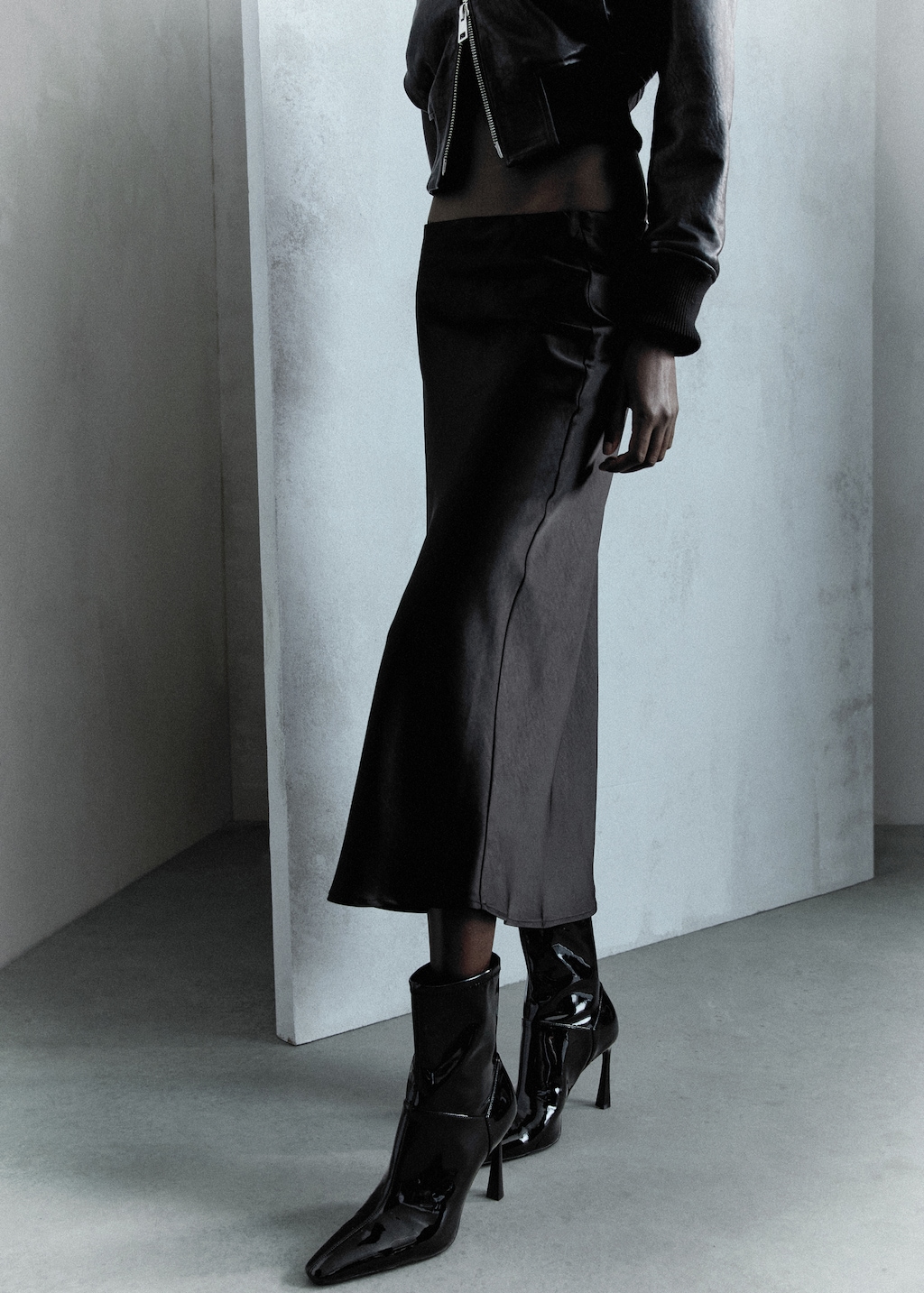 Patent leather effect heeled ankle boots Women MANGO Niger