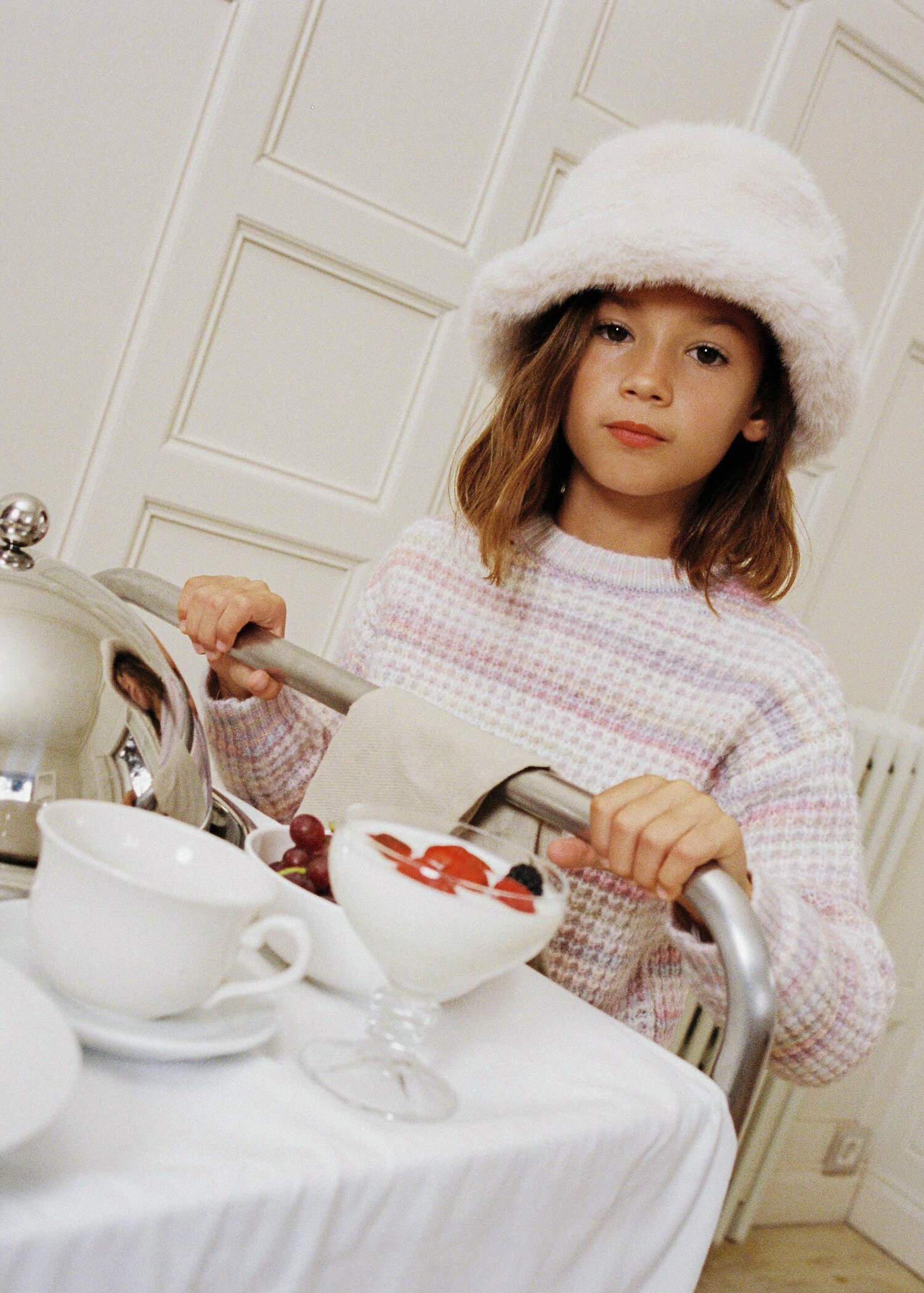 Fur-effect bucket hat - Overzichtstekening