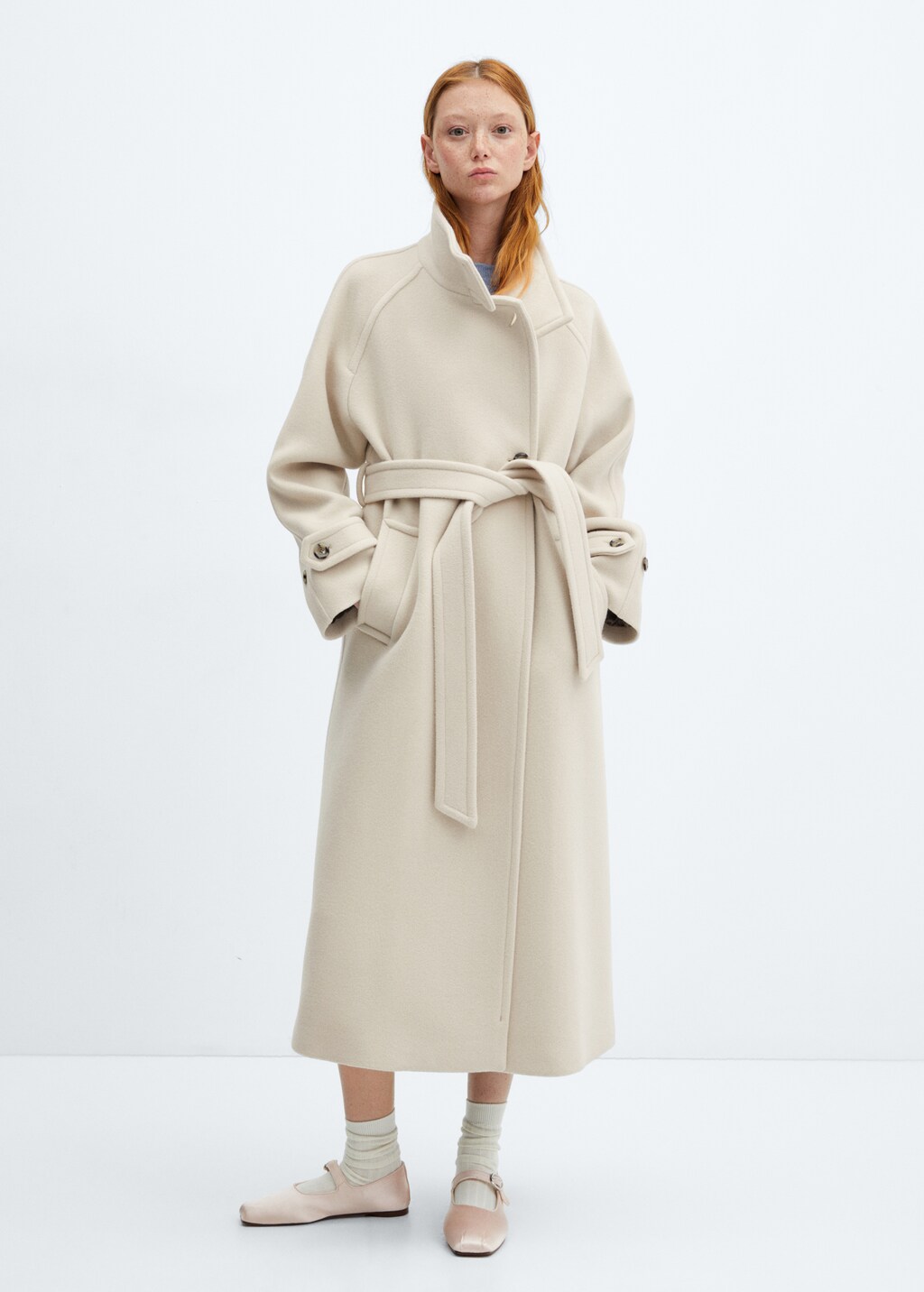 Turtleneck virgin wool coat | MANGO China