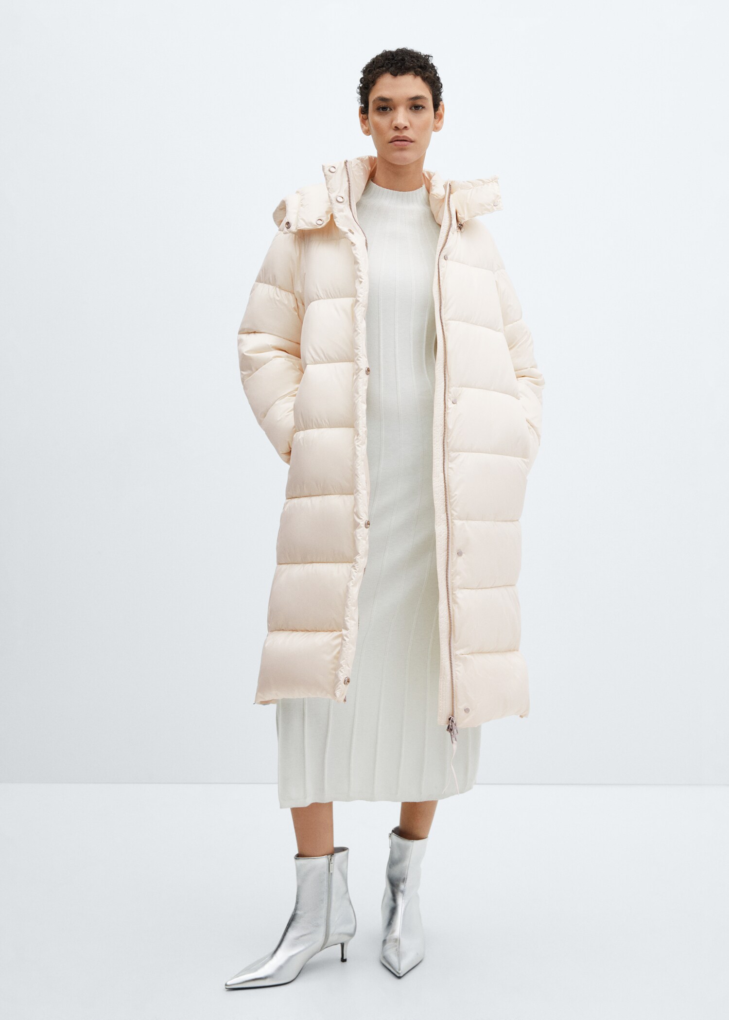 Hooded water-repellent quilted jacket - General plane
