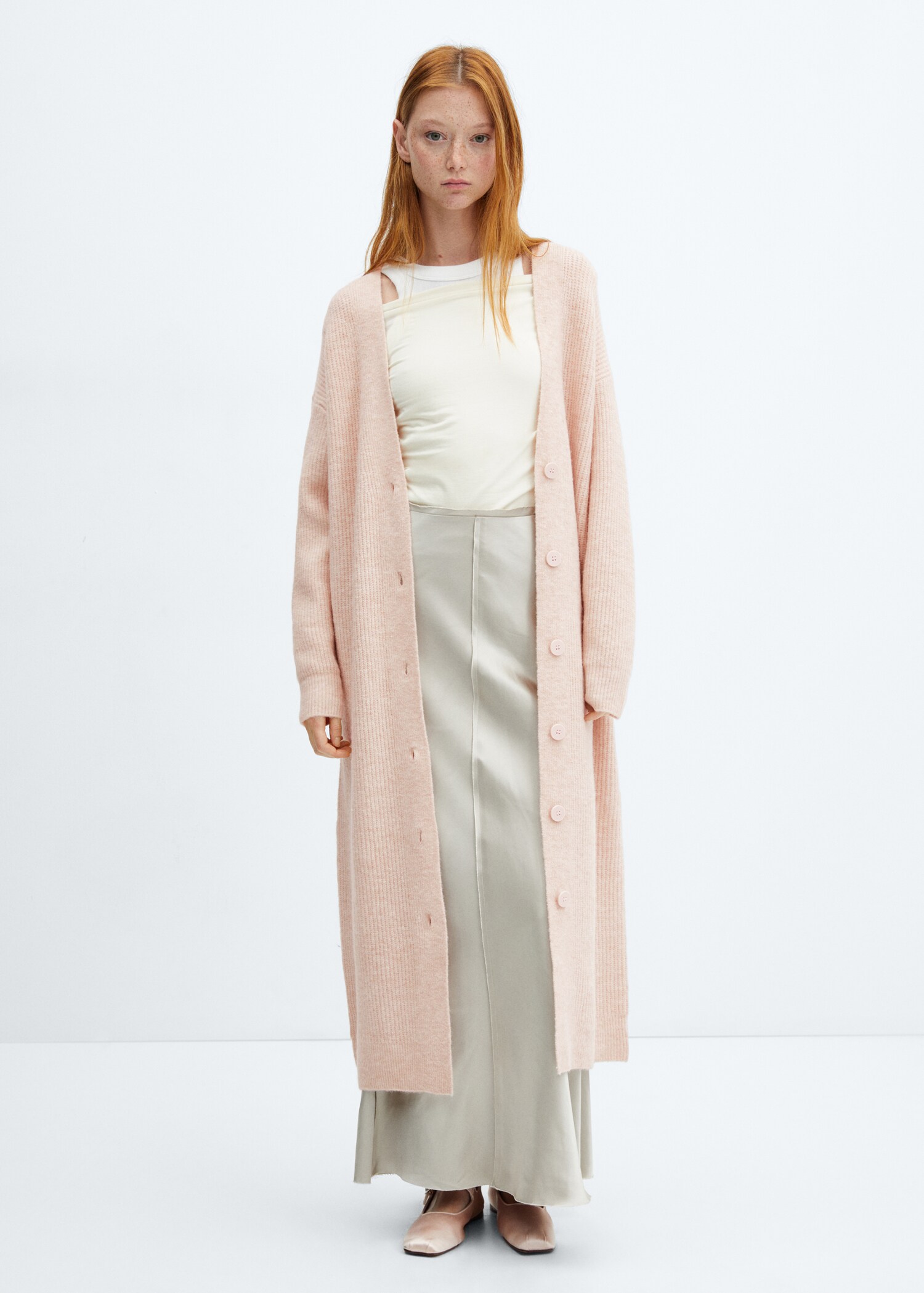 Buttoned long cardigan - General plane