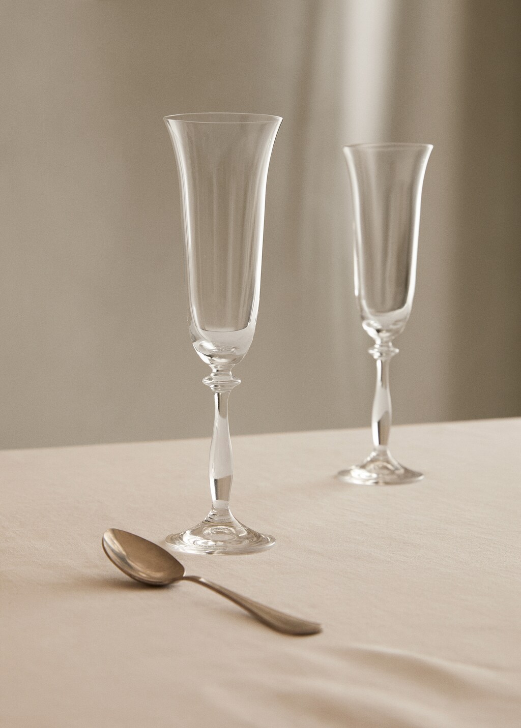 Glass flute goblet