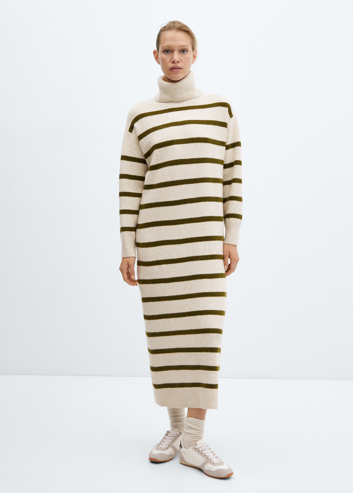 Knitted turtleneck dress - Overzichtstekening