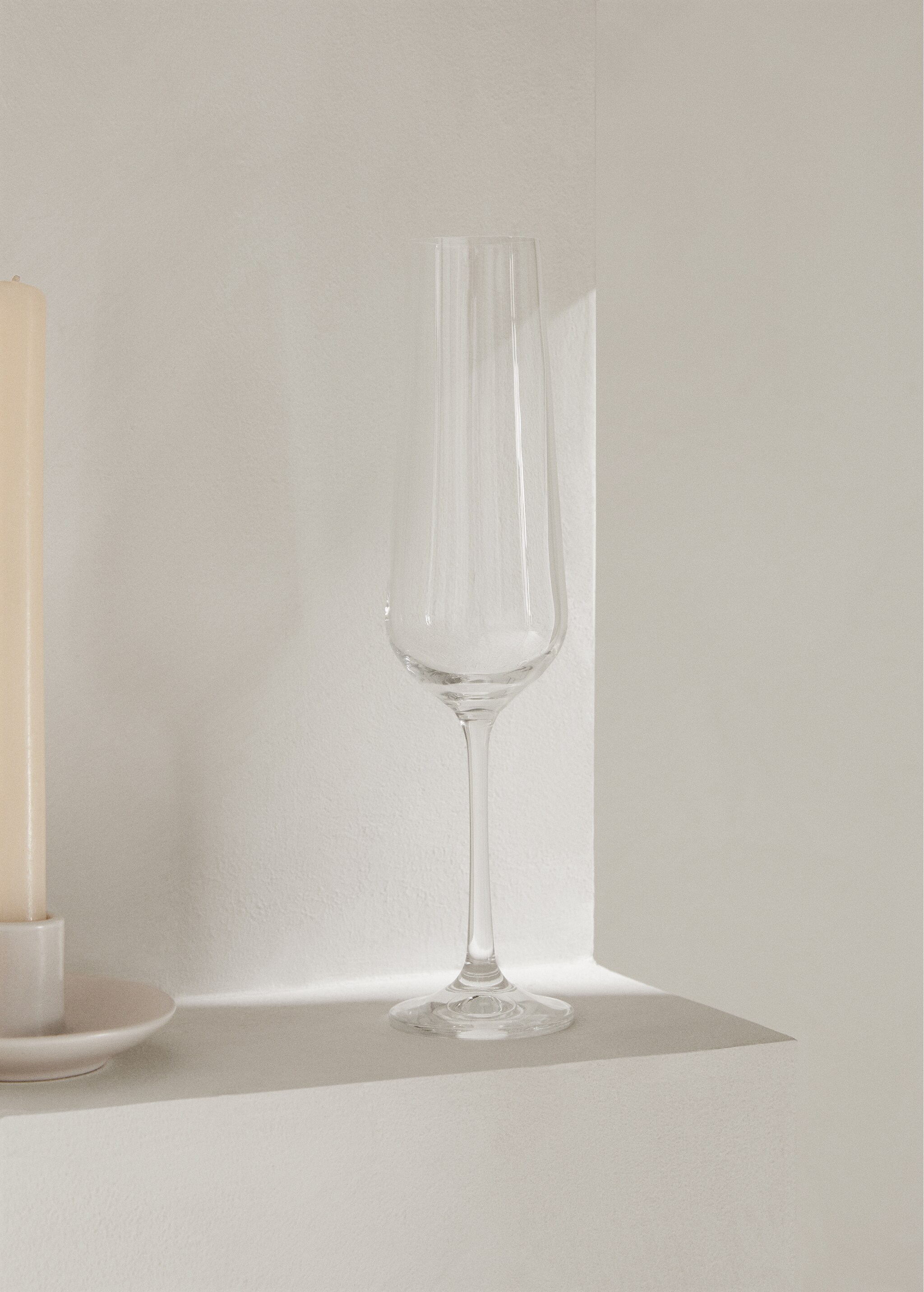 Glass flute goblet - General plane