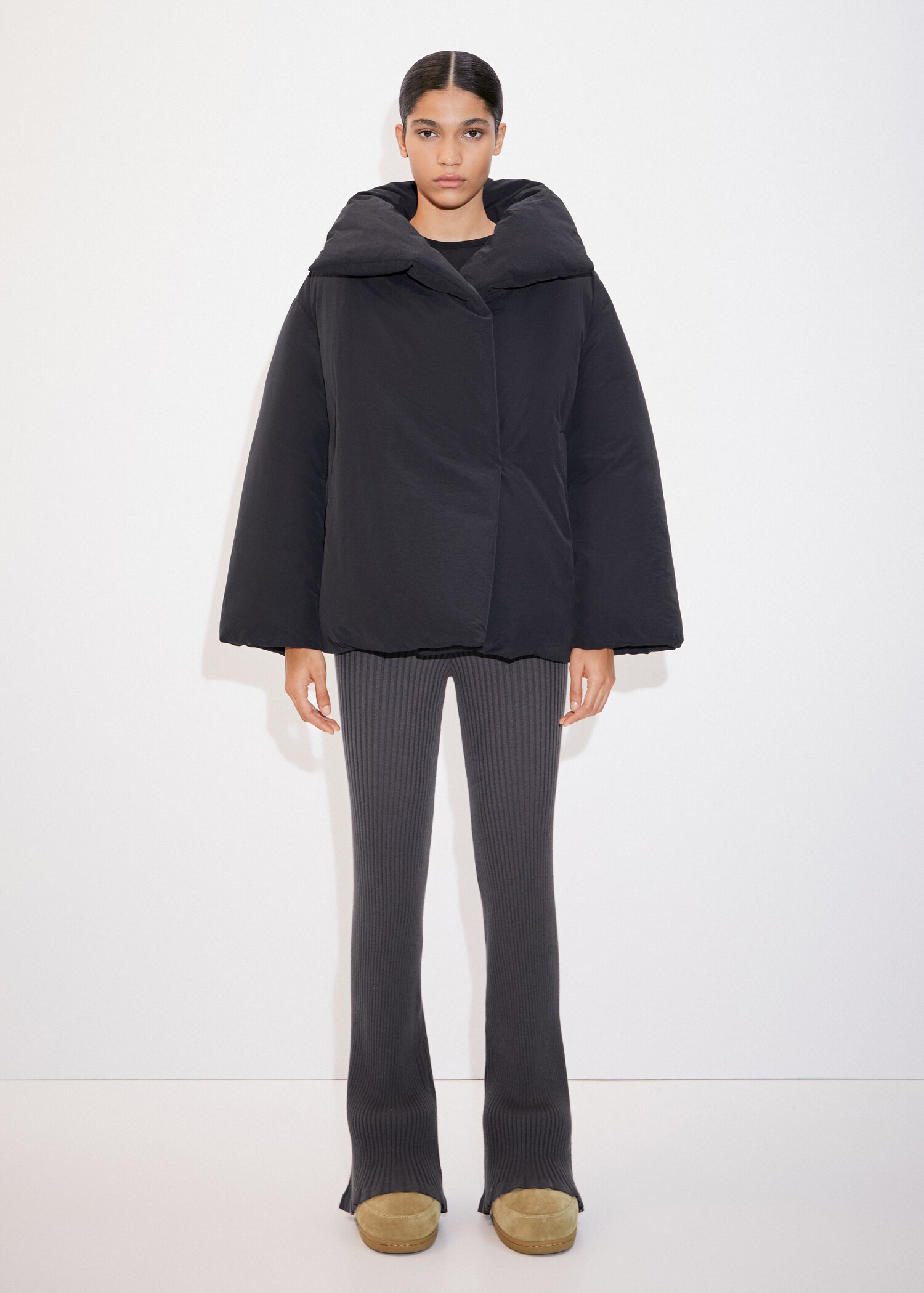 Short oversized padded anorak - General plane