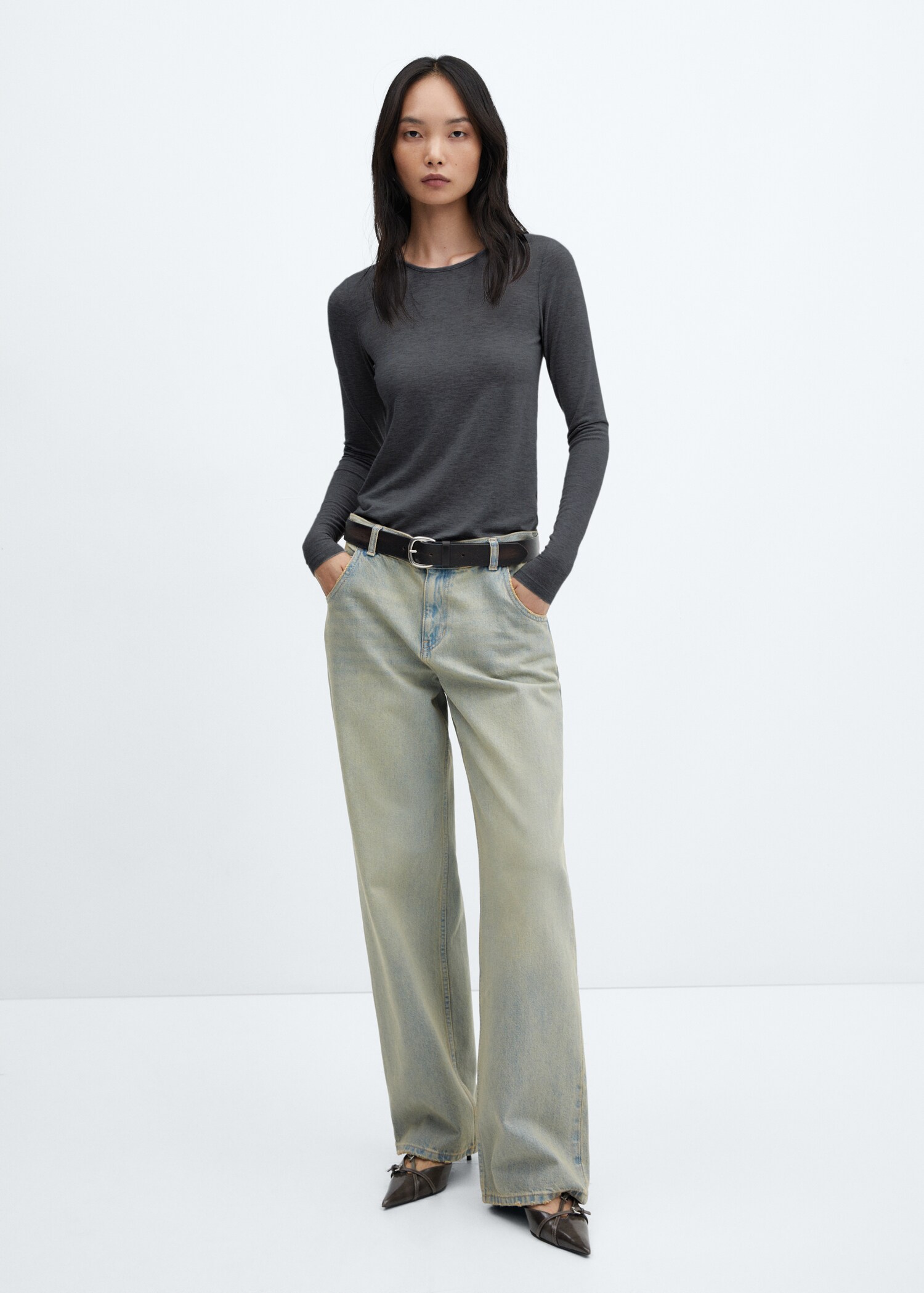 Round-neck knitted t-shirt - General plane