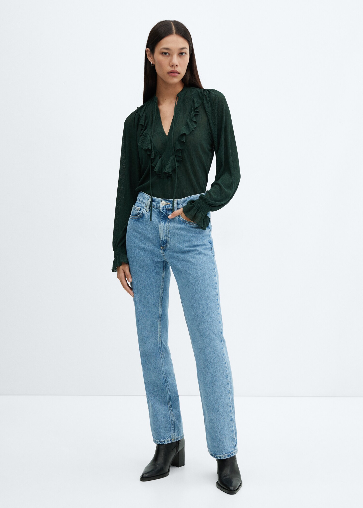 Flowy ruffle blouse - General plane