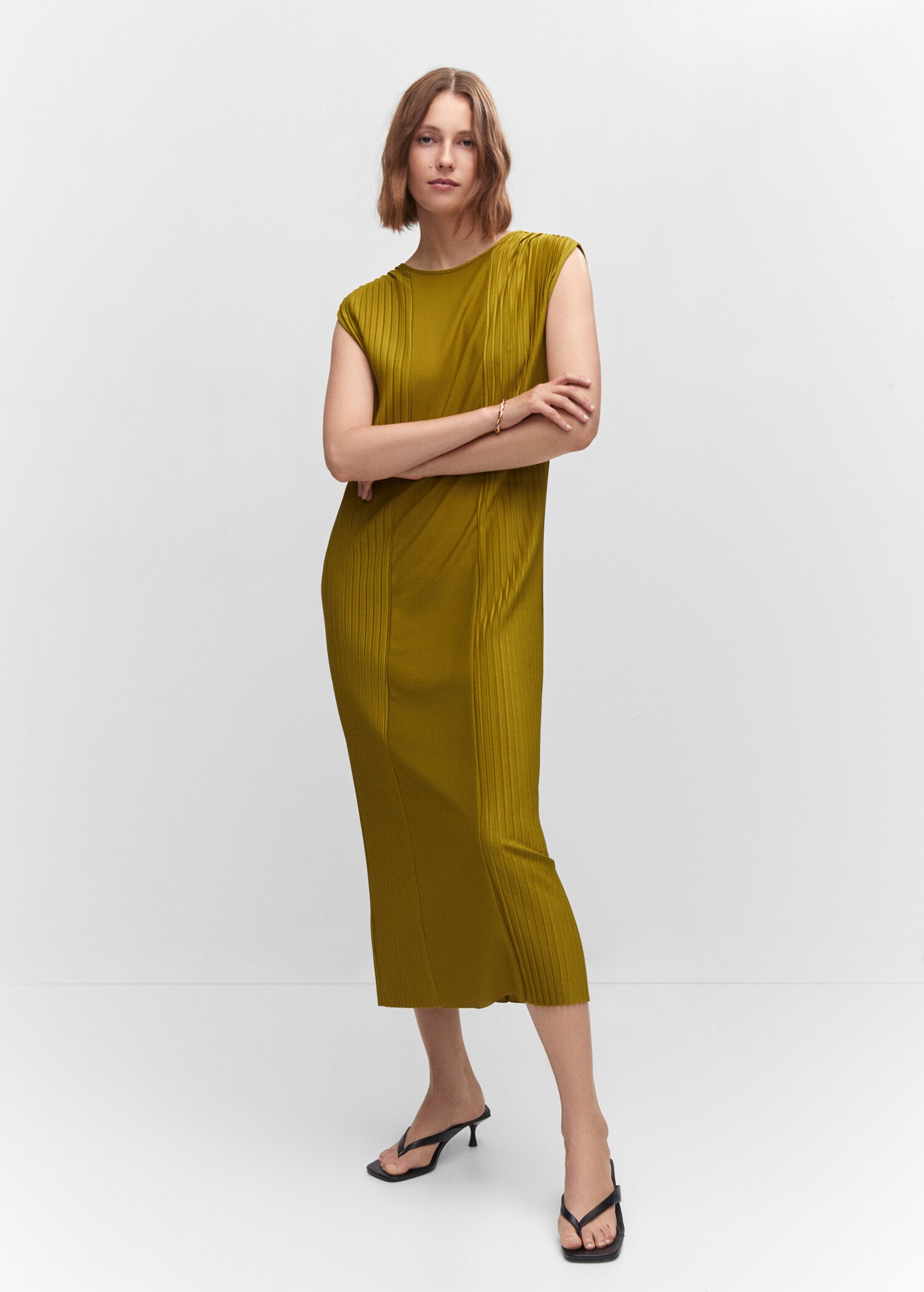 Vestido detalles plisados - Plano general
