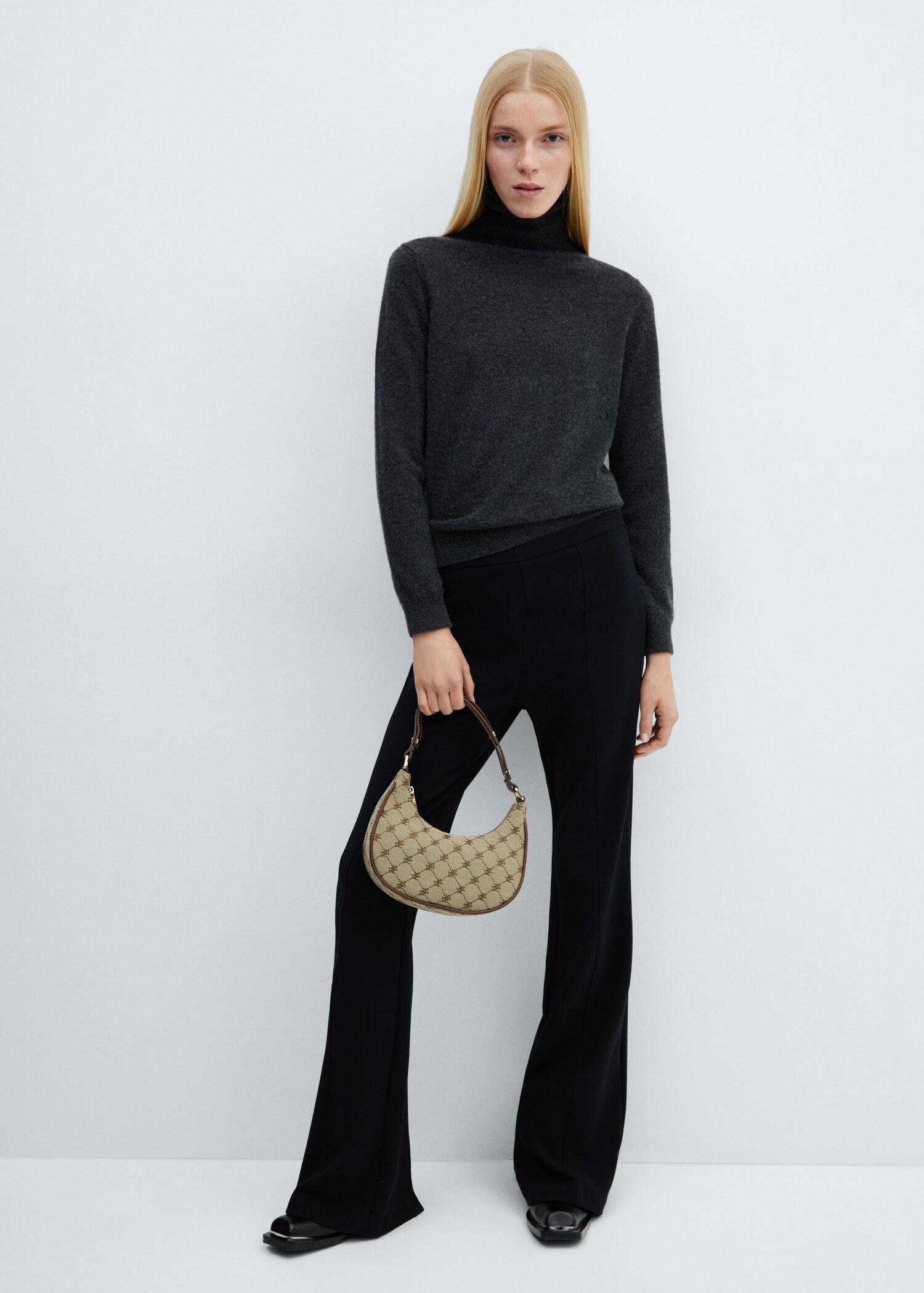 Jacquard shoulder bag - General plane