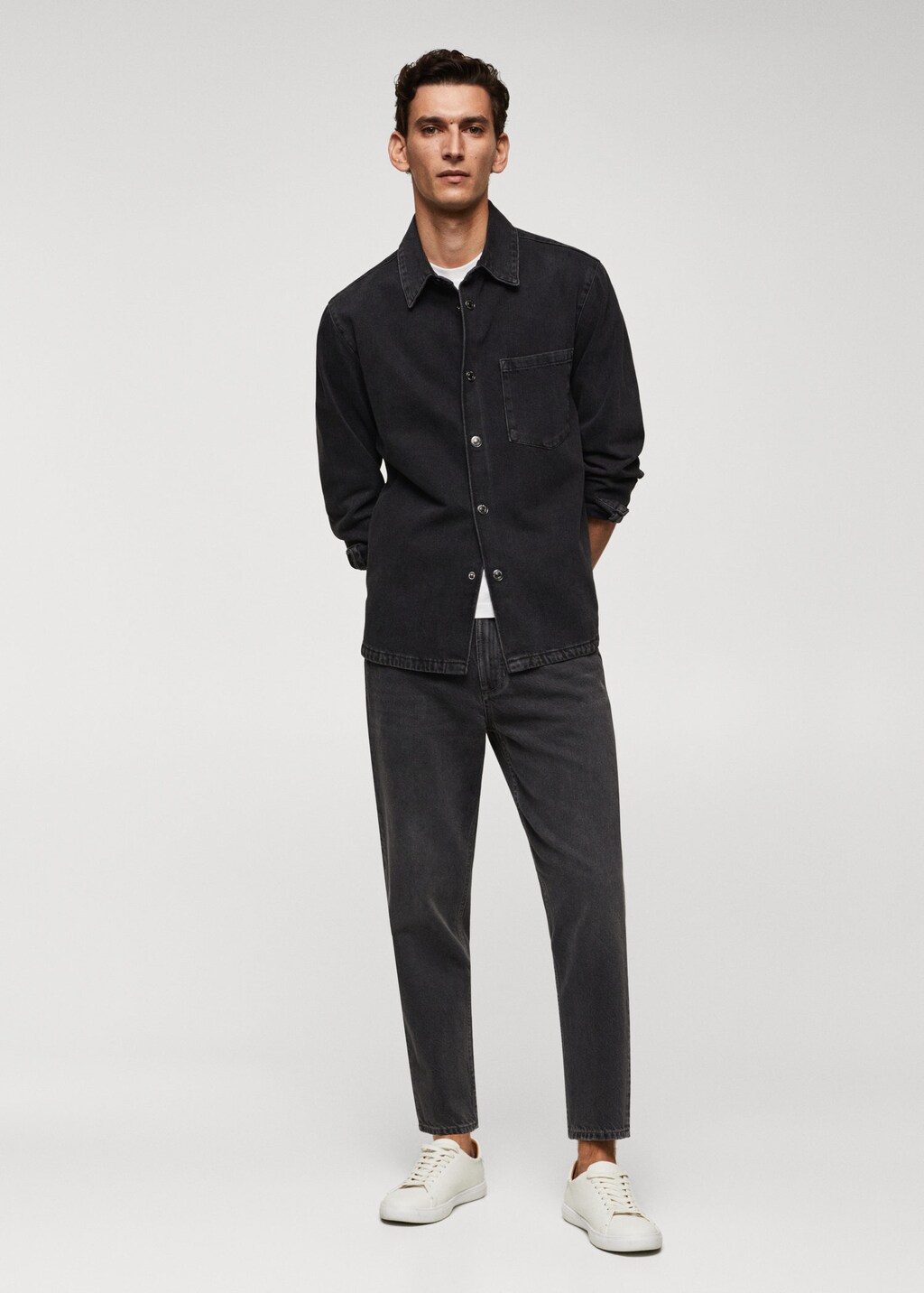 Dark wash tapered fit jeans MANGO