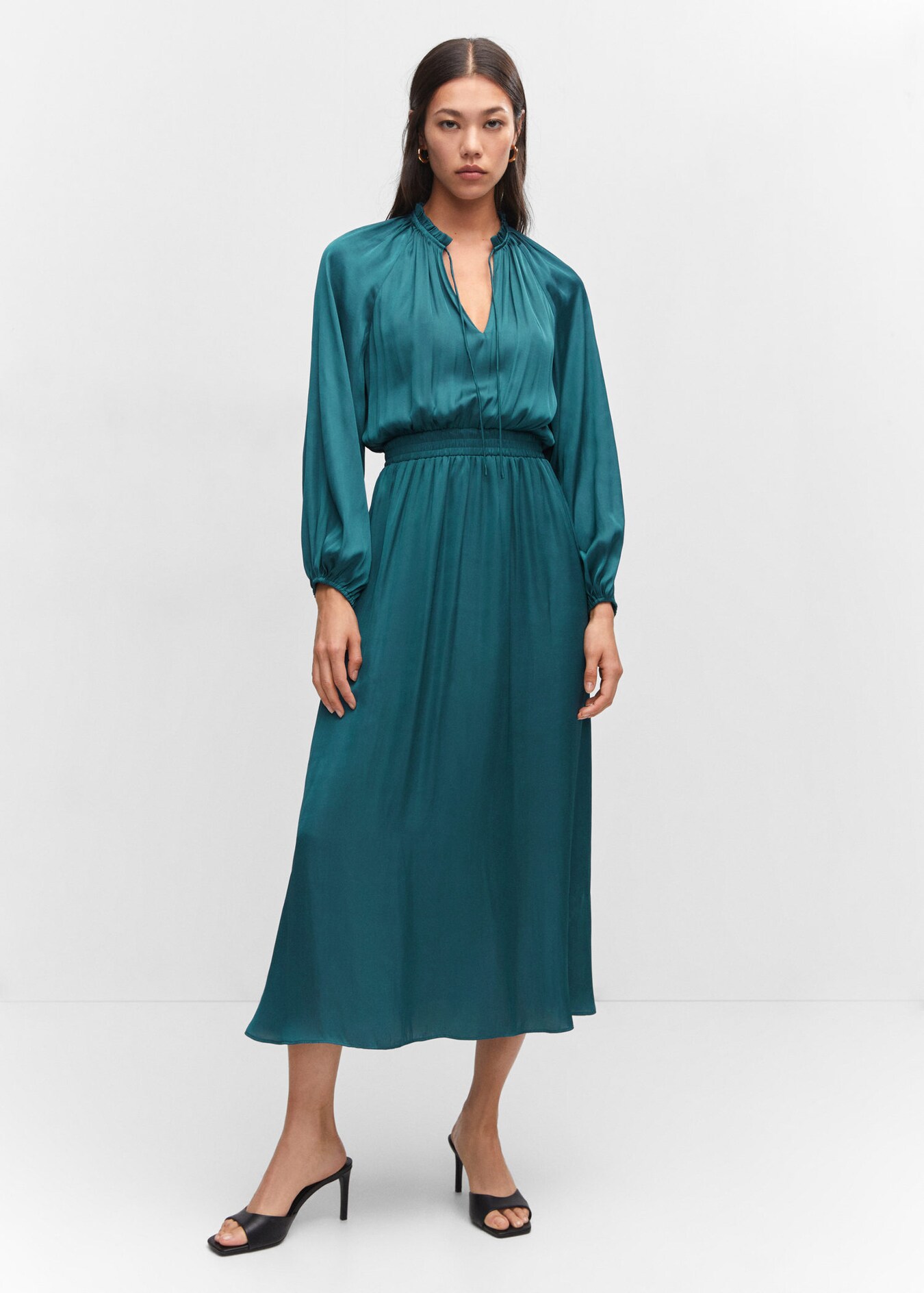 Dresses and jumpsuits for Woman 2024 | Mango China