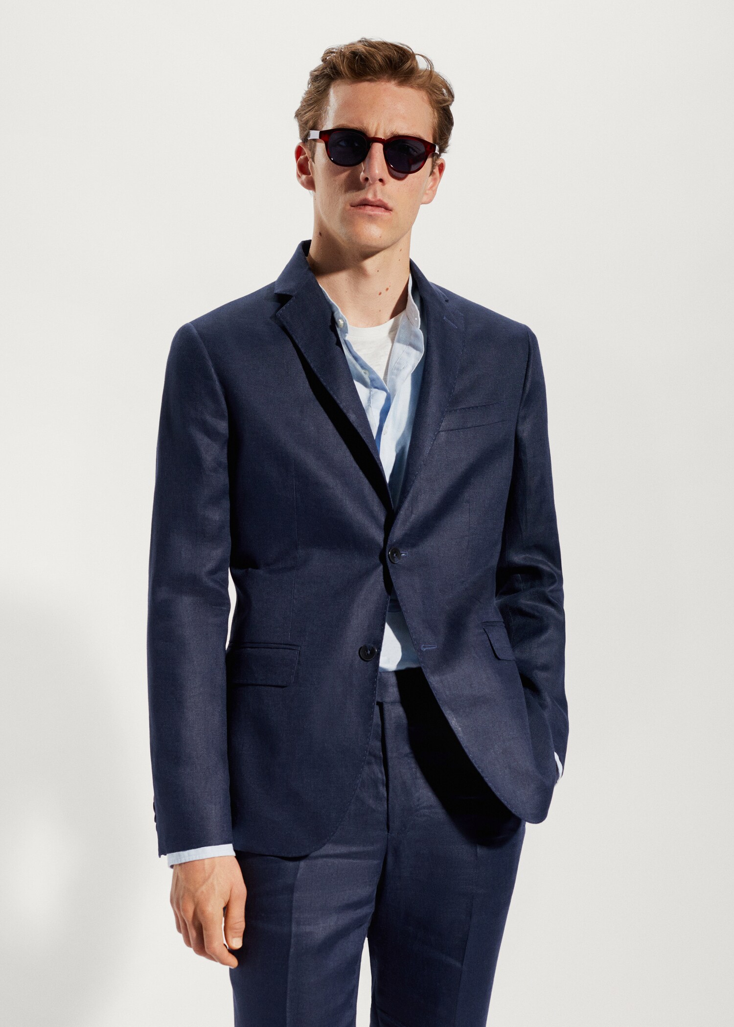 Americana traje 100% lino  - Plano medio