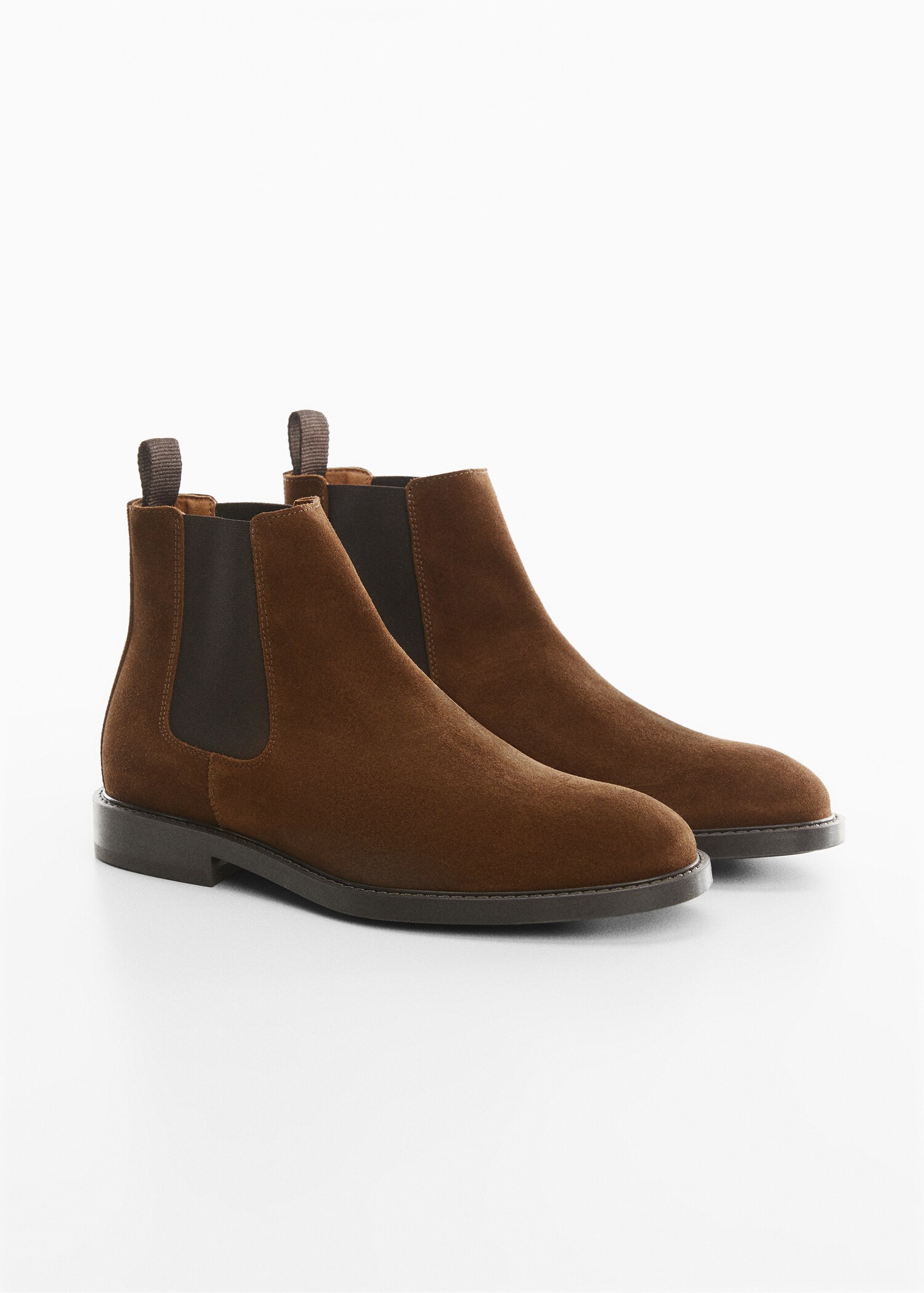 Chelsea boots cuir suède - Plan moyen