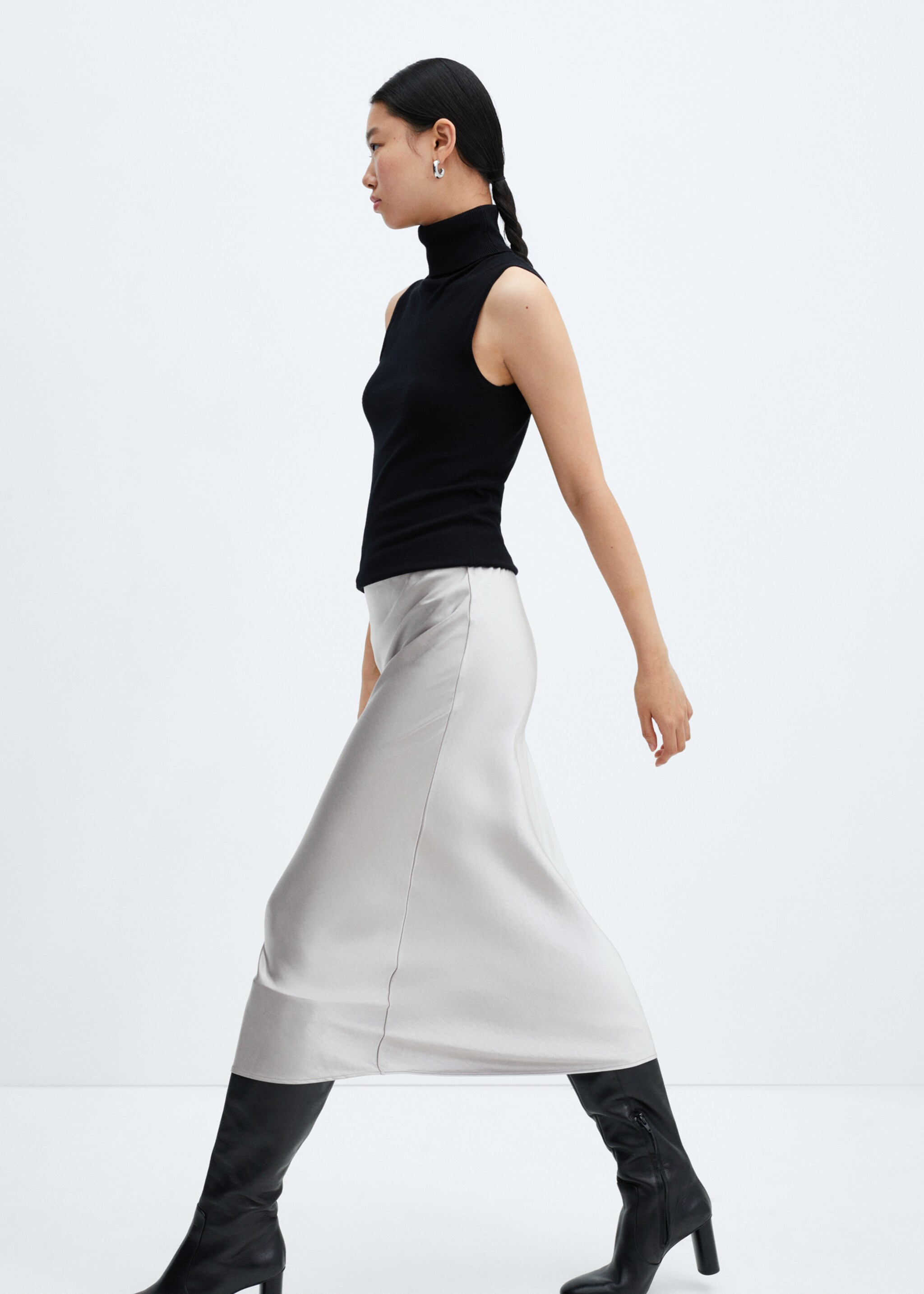 Midi satin skirt - Details of the article 2, Grey. Ref: 57030409-01.