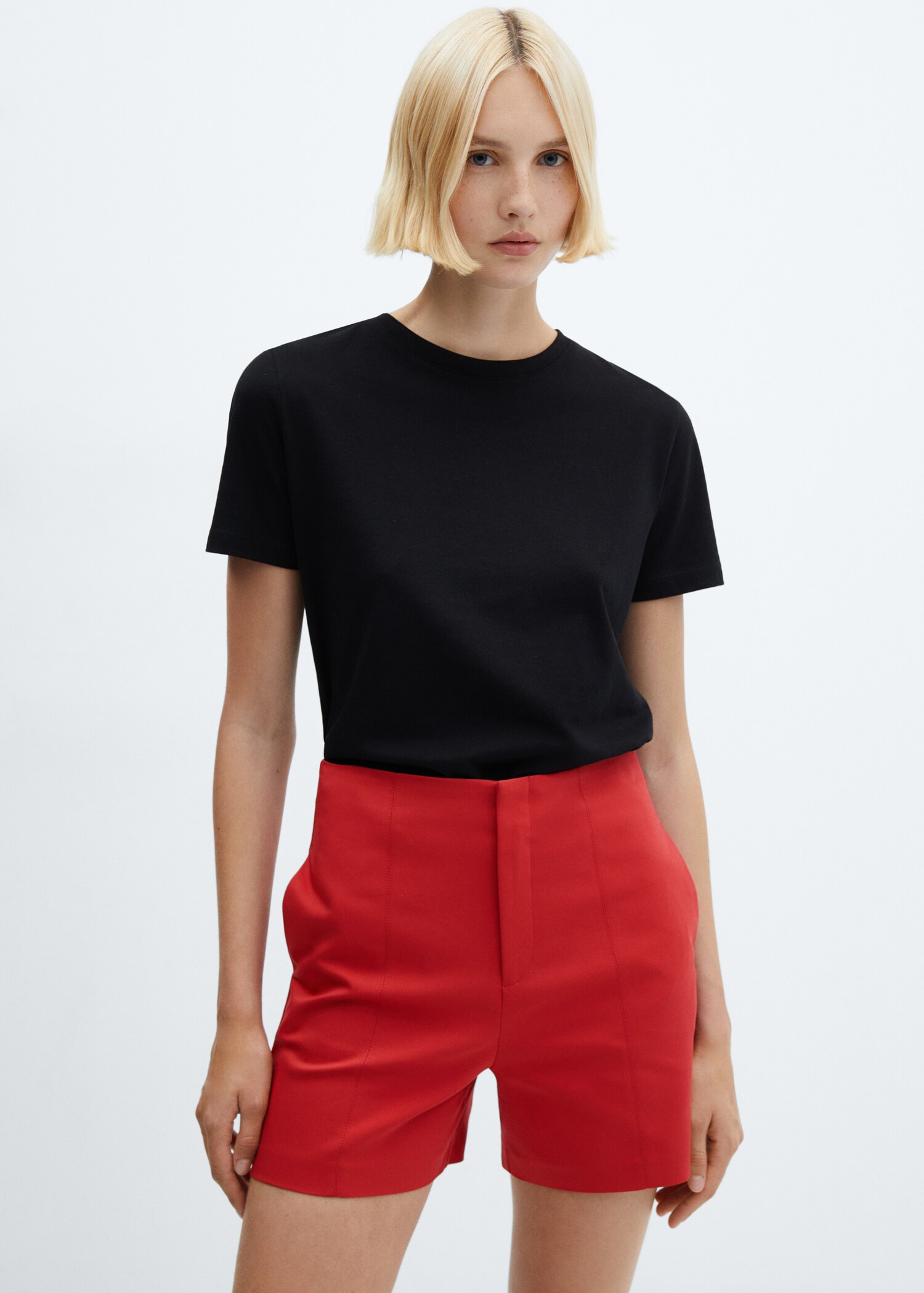 Shorts rectos tiro alto - Plano medio