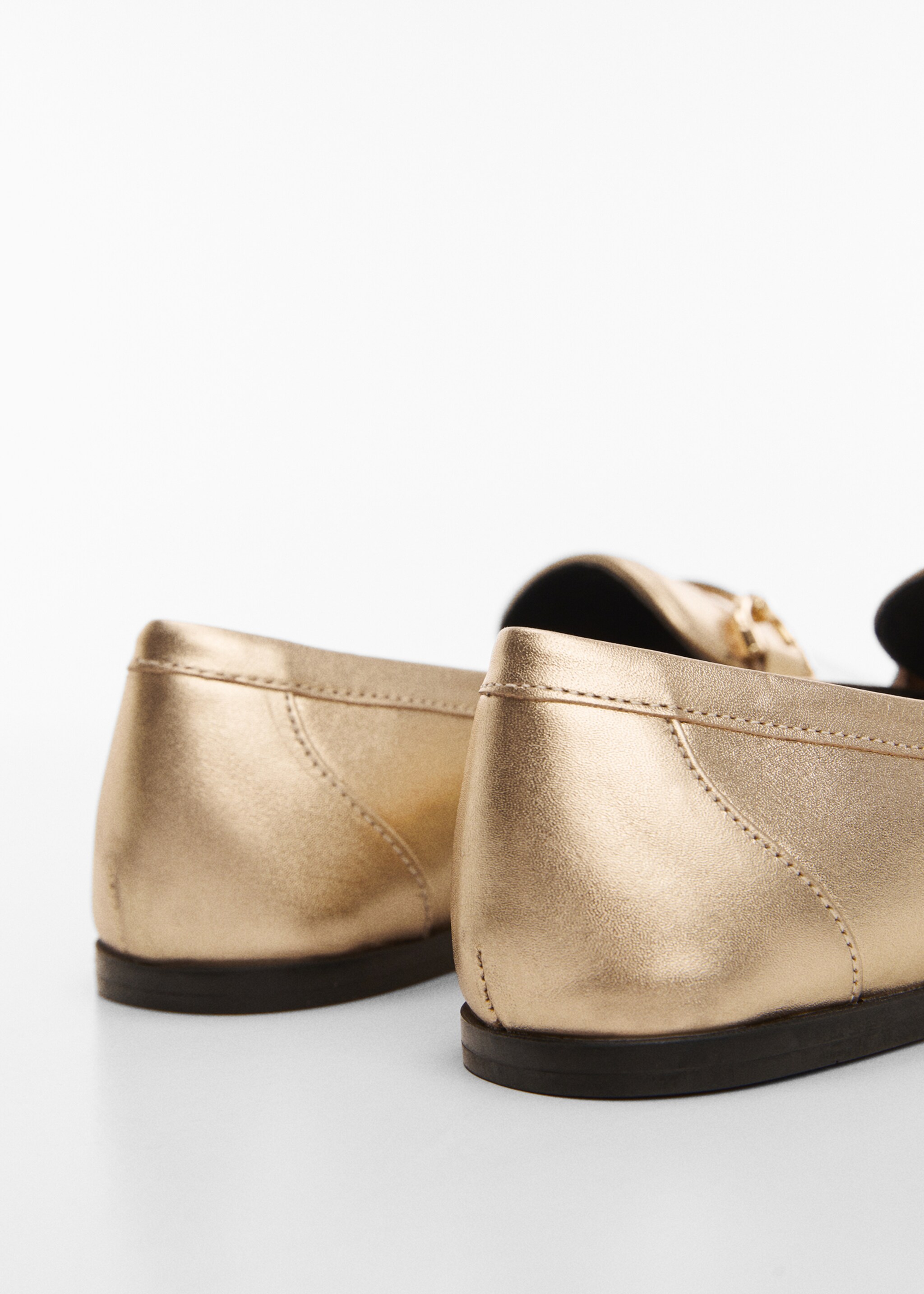Mocasín piel detalle metálico - Detalle del artículo 1
