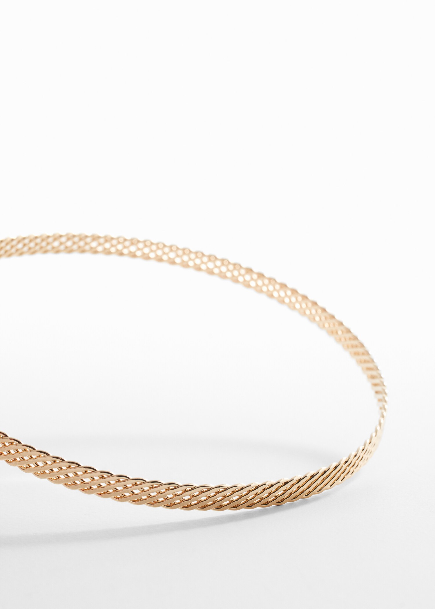 Collar choker trenzado - Plano medio