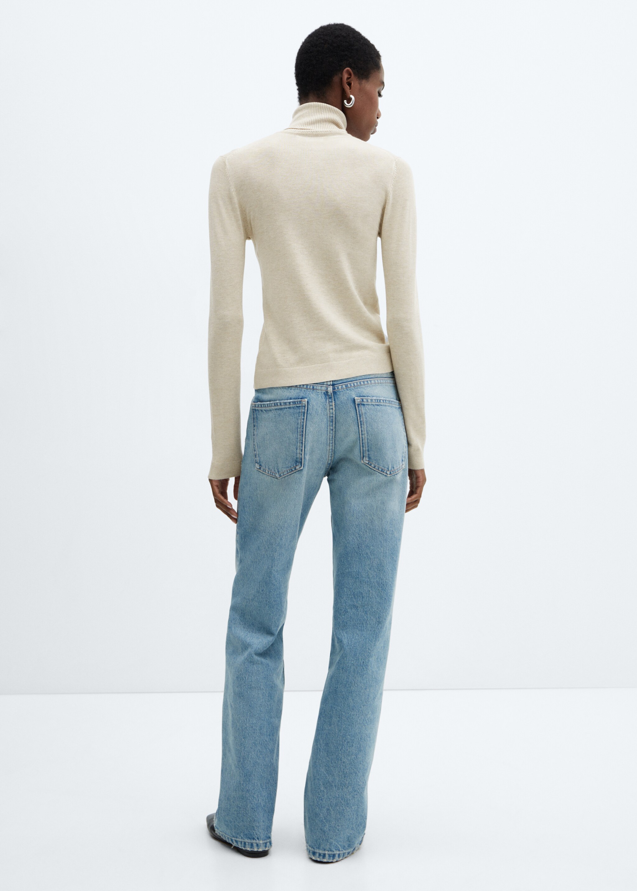 Fine-knit turtleneck sweater - Reverse of the article