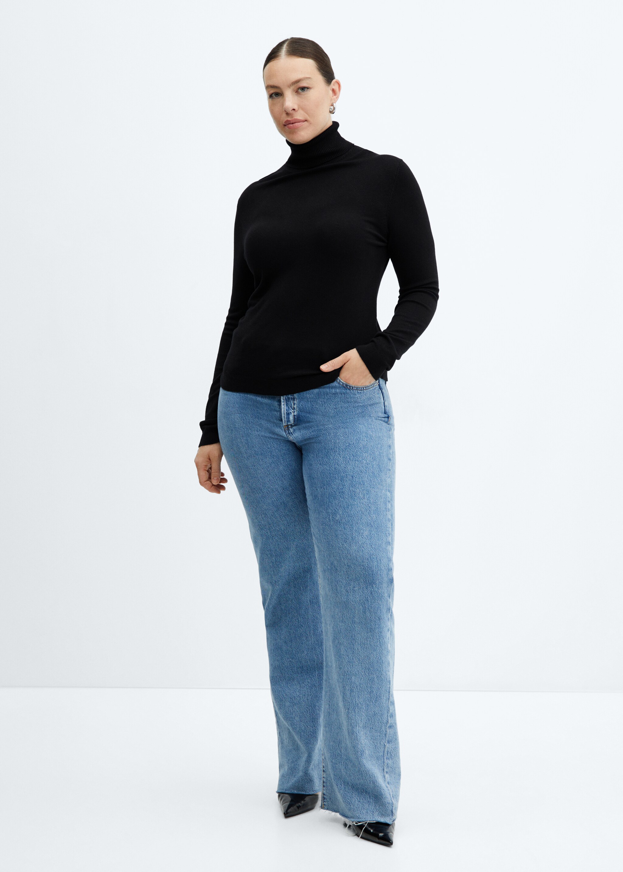 Fine-knit turtleneck sweater - Details of the article 3