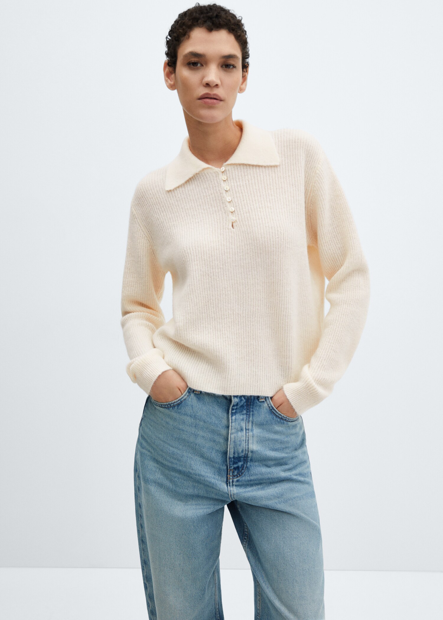 Knitted polo neck sweater - Medium plane