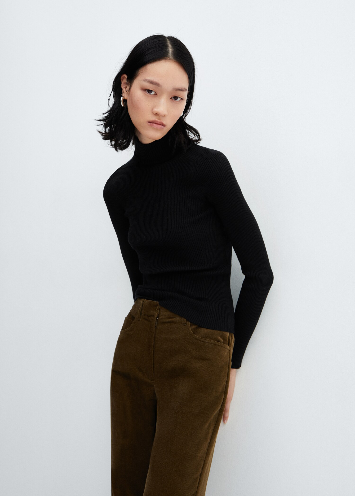 Turtleneck knit sweater - Details of the article 2