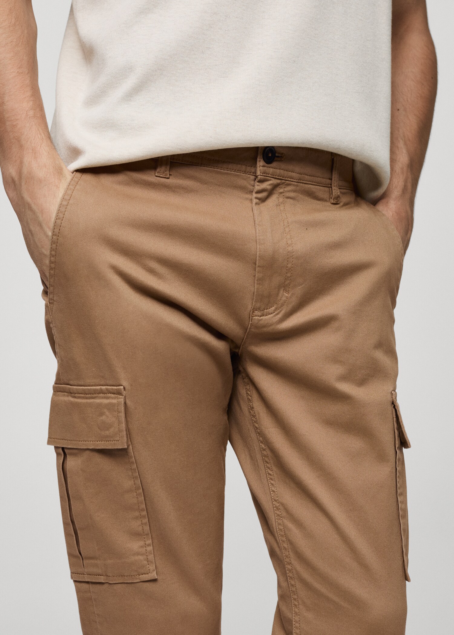 Calças cargo de algodão slim fit - Pormenor do artigo 1