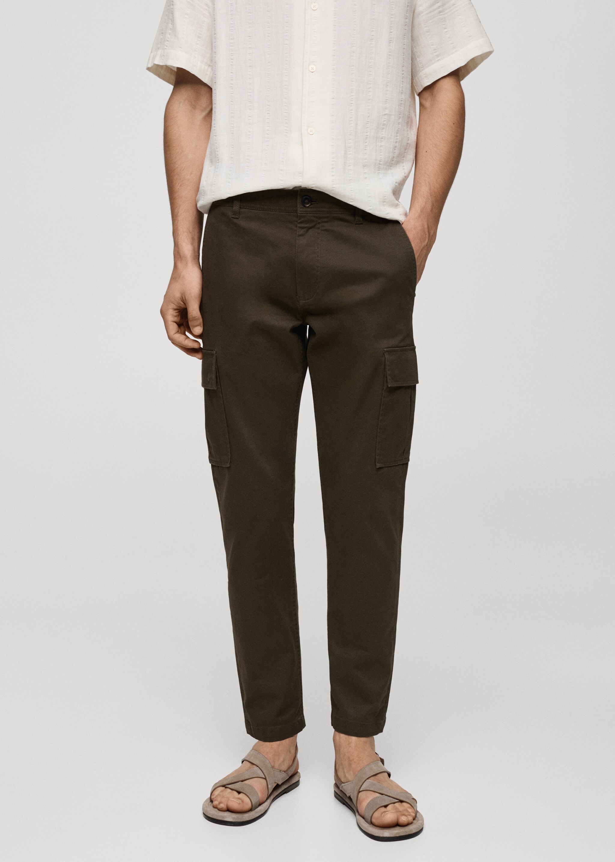 Slim-fit cotton cargo trousers - Medium plane