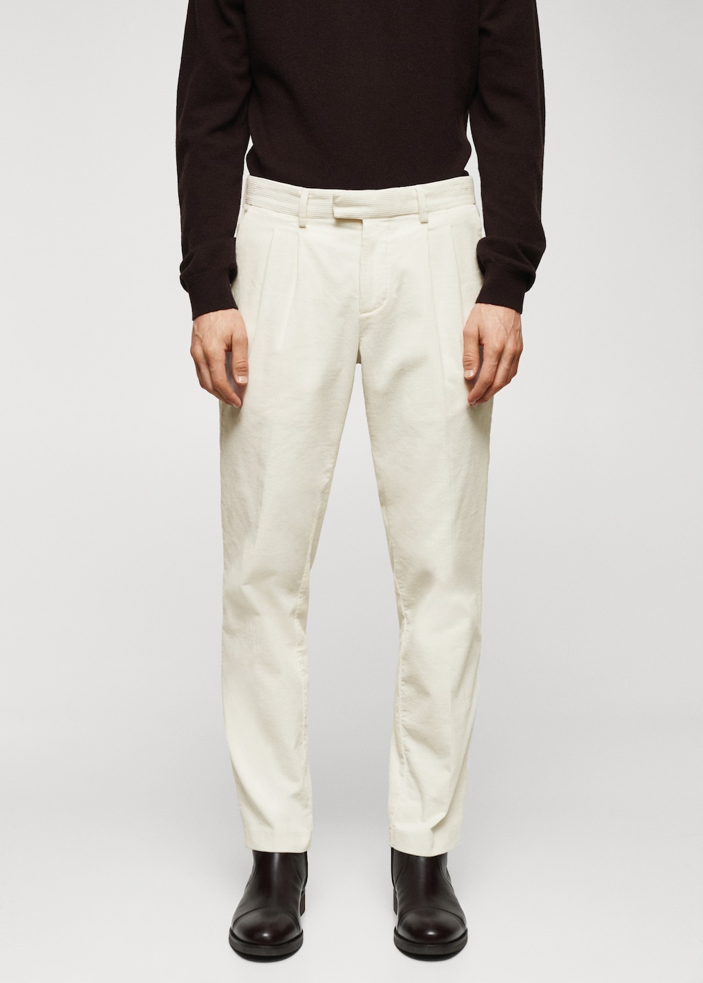 Mango Bundfaltenhose aus Cord