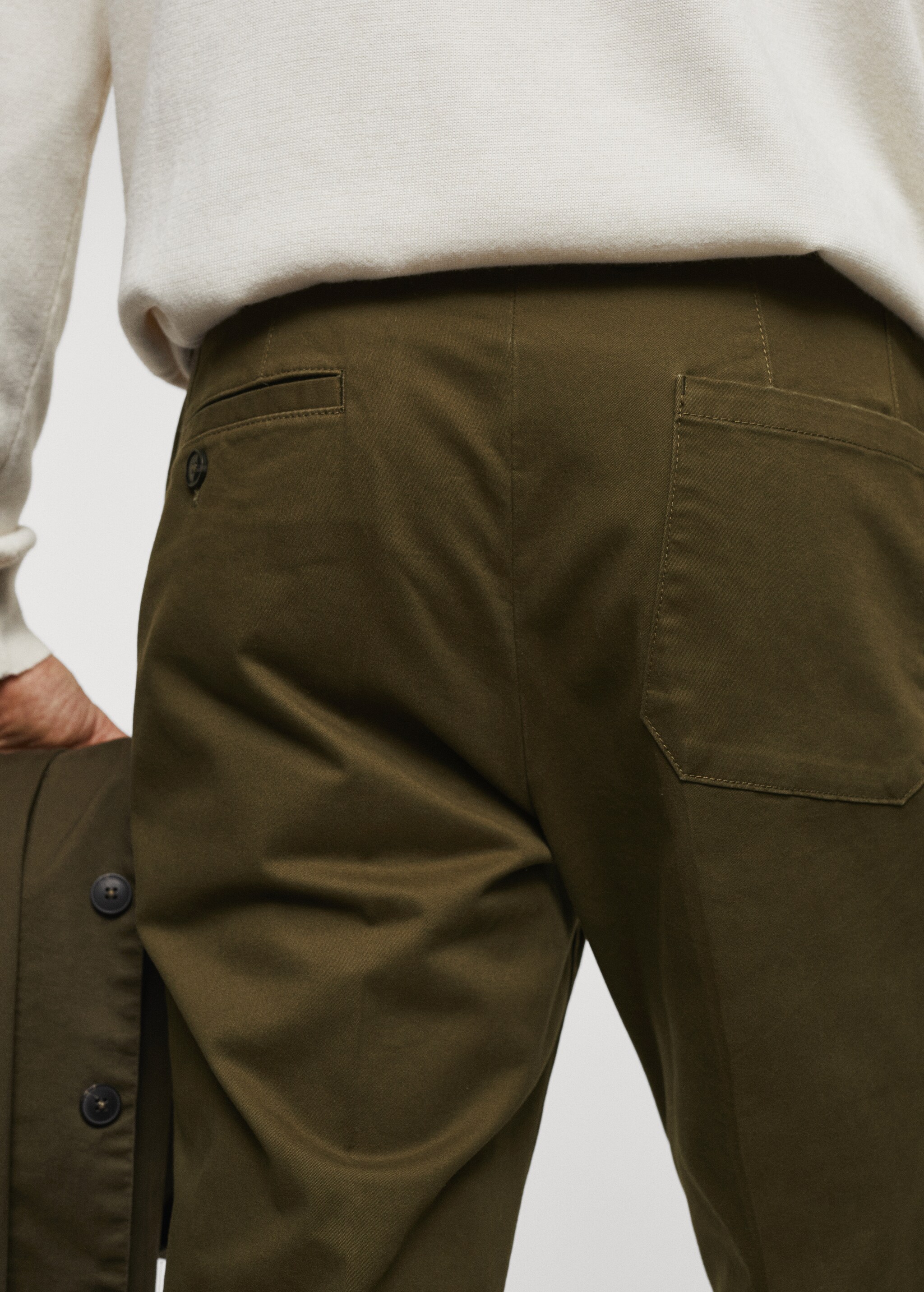 Pleated slim fit chinos - Details of the article 4
